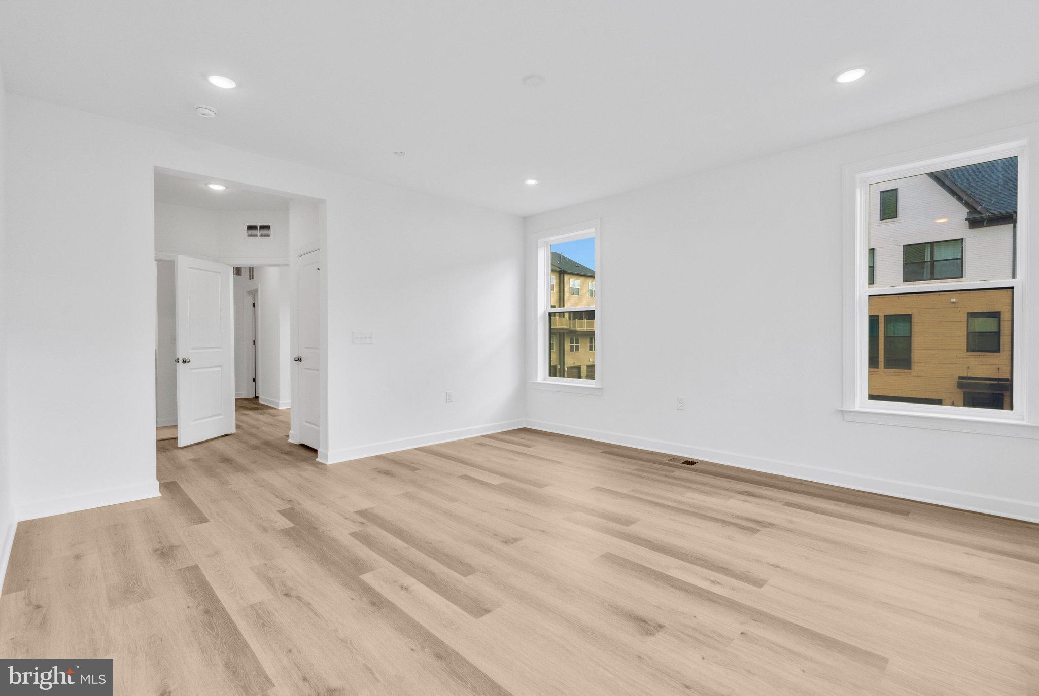 THE BOULEVARDS AT WESTFIELDS - Residential Lease