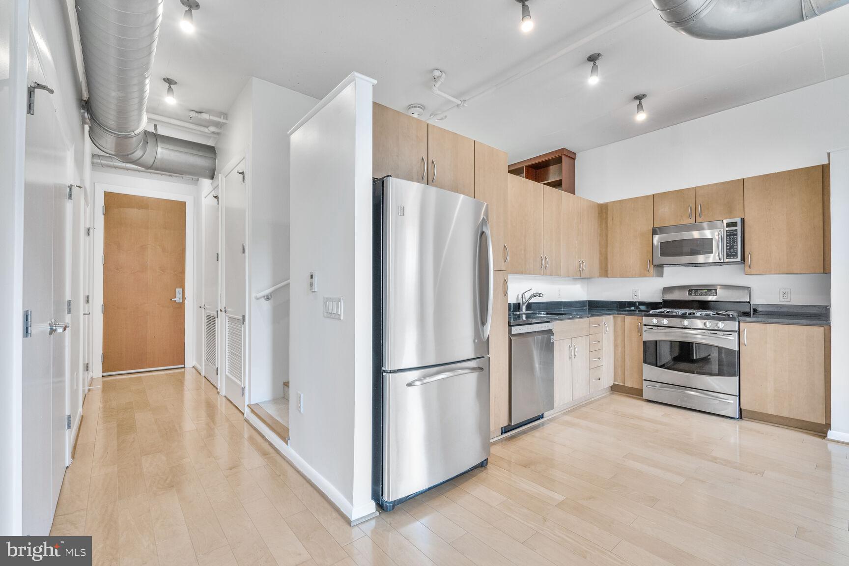 811 4TH STREET NW 320