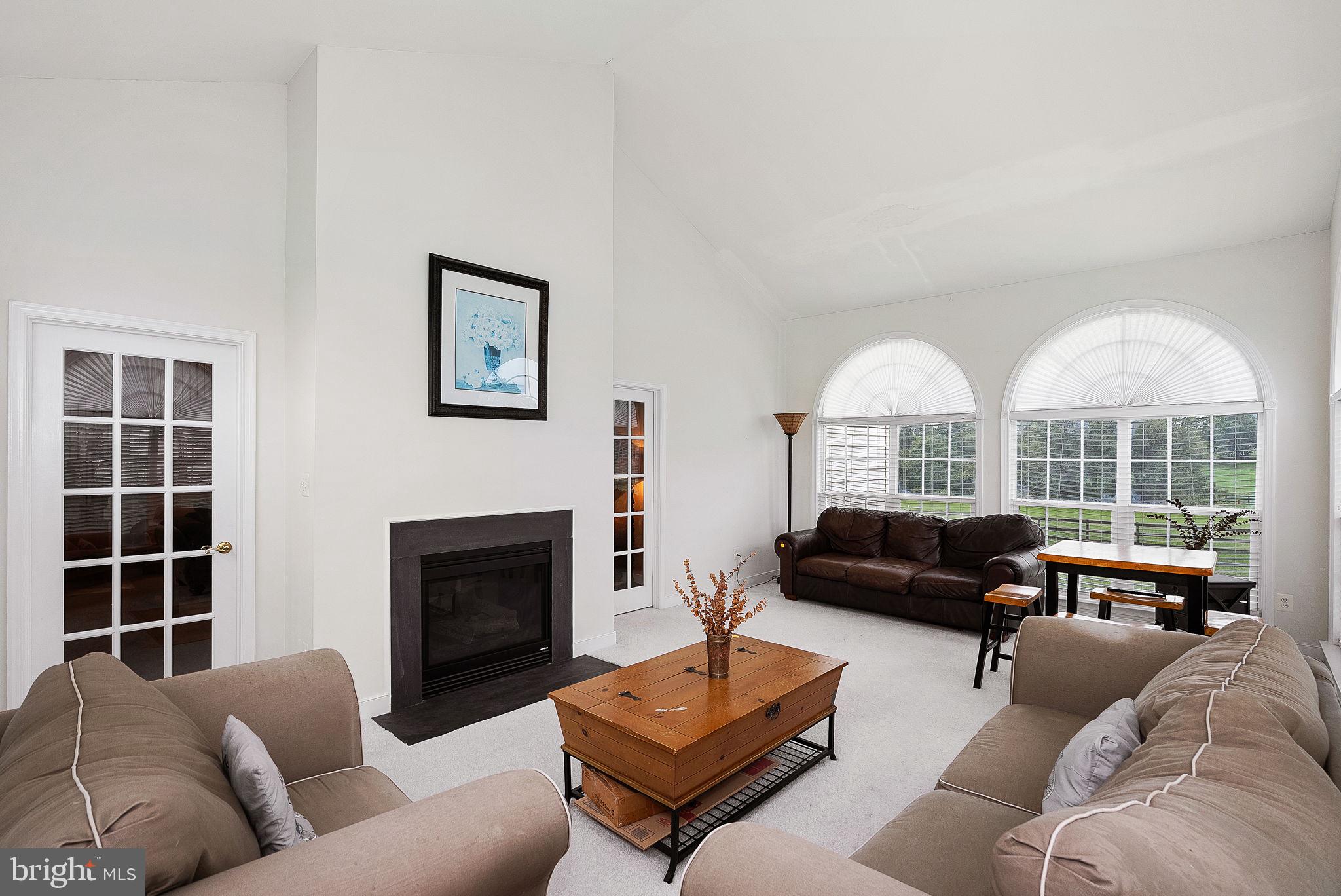 LEESBURG CROSSING - Residential