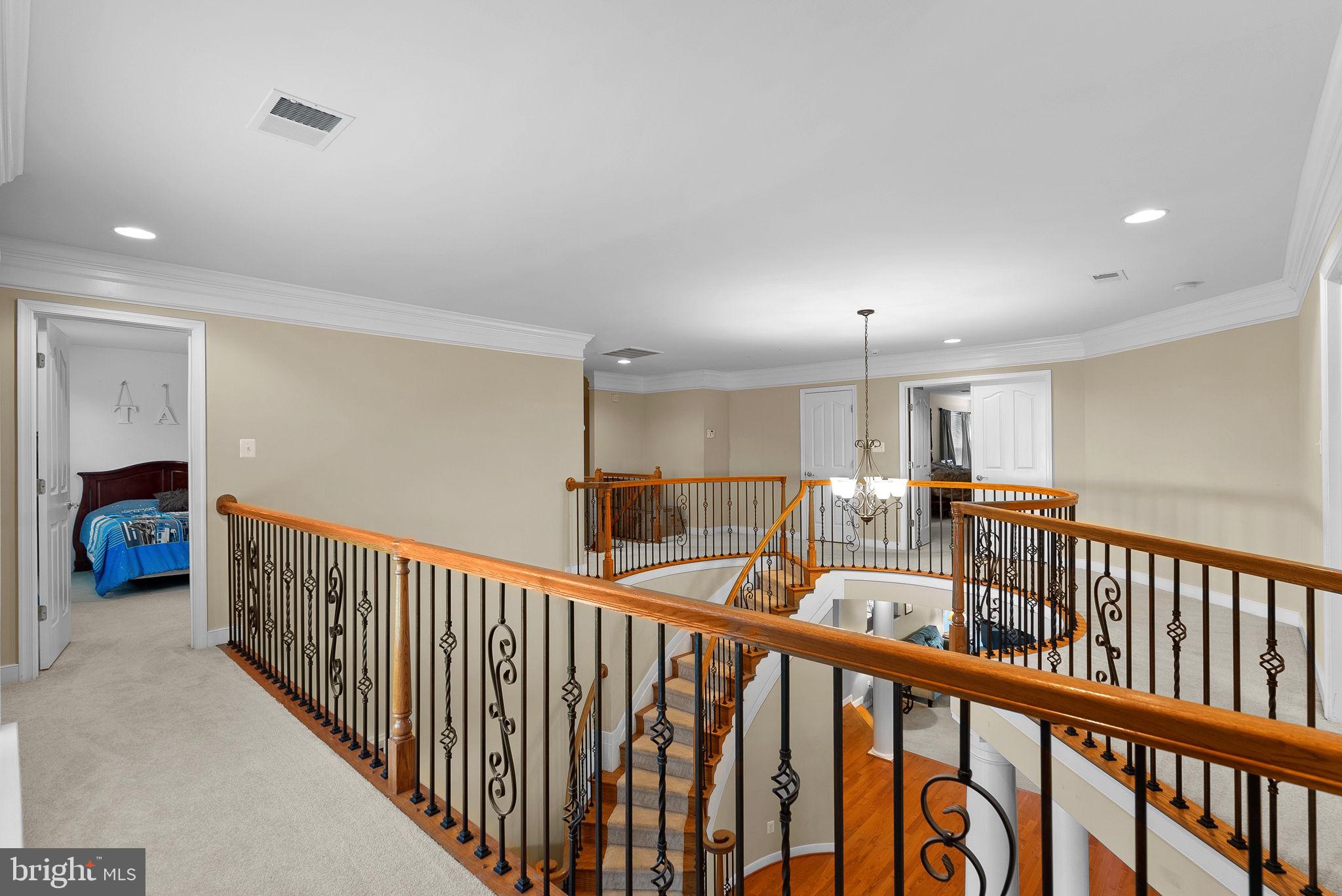 LEESBURG CROSSING - Residential