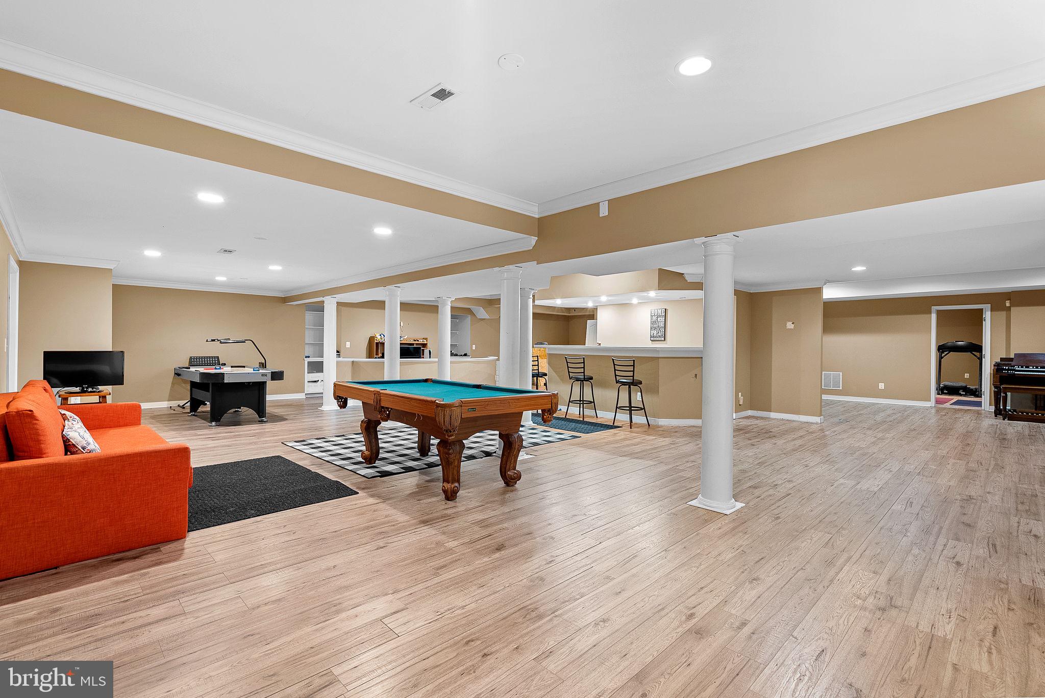 LEESBURG CROSSING - Residential