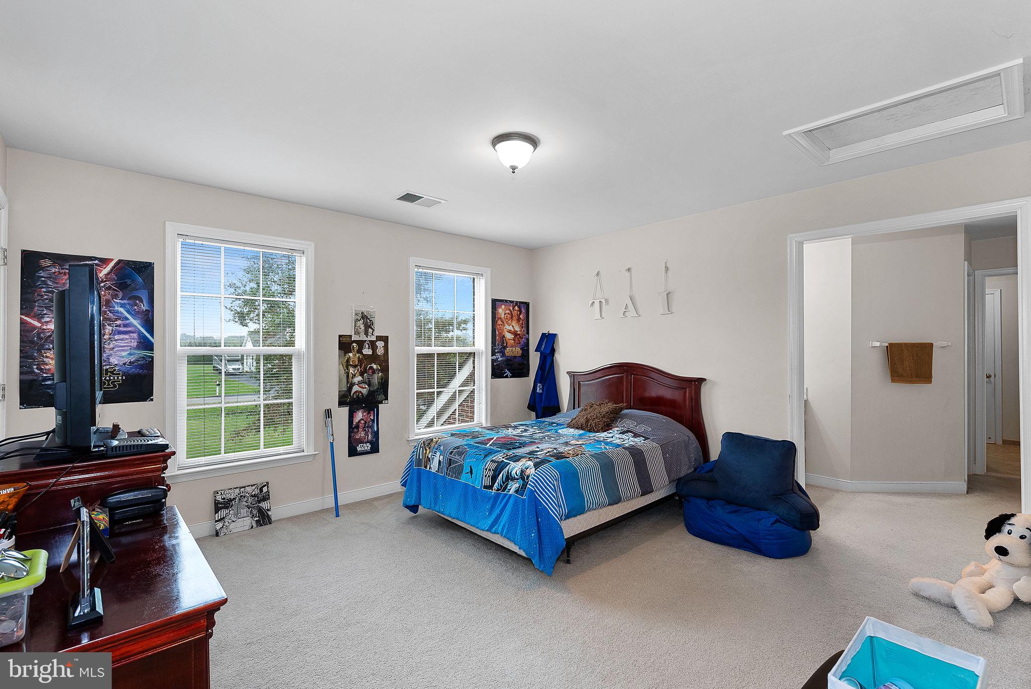 LEESBURG CROSSING - Residential