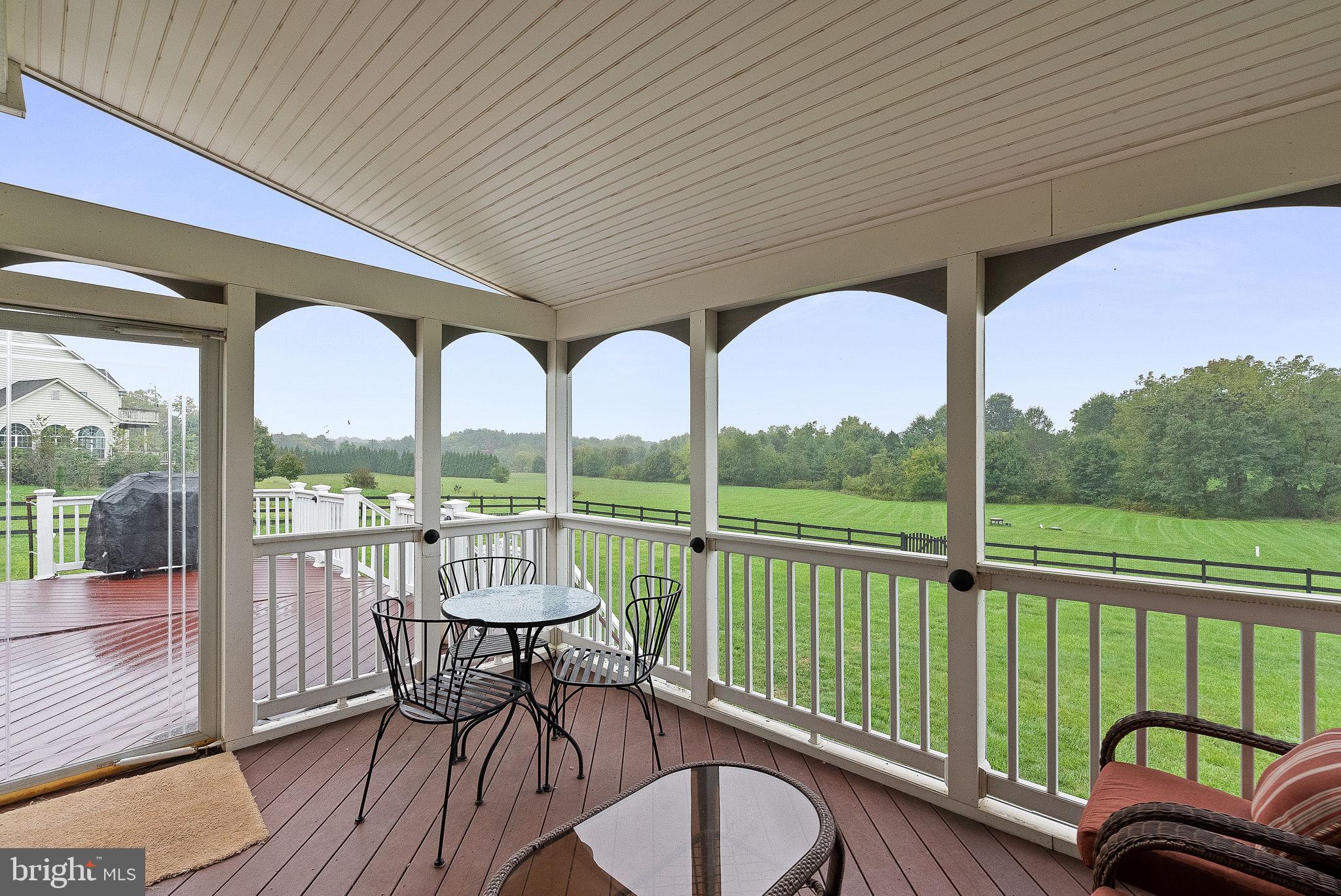 LEESBURG CROSSING - Residential