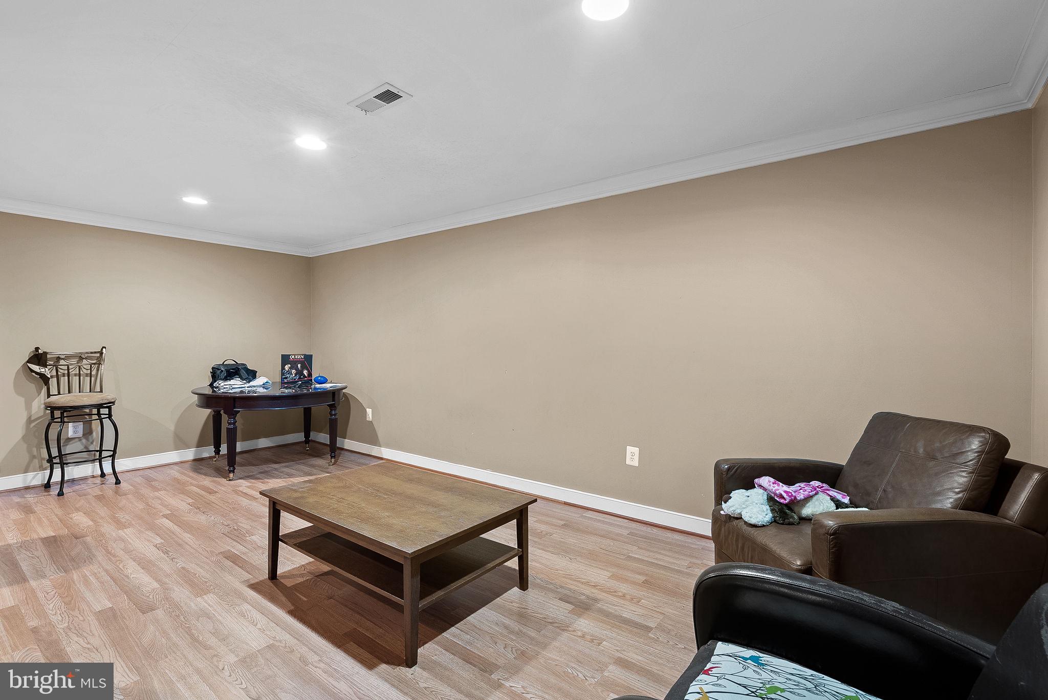 LEESBURG CROSSING - Residential