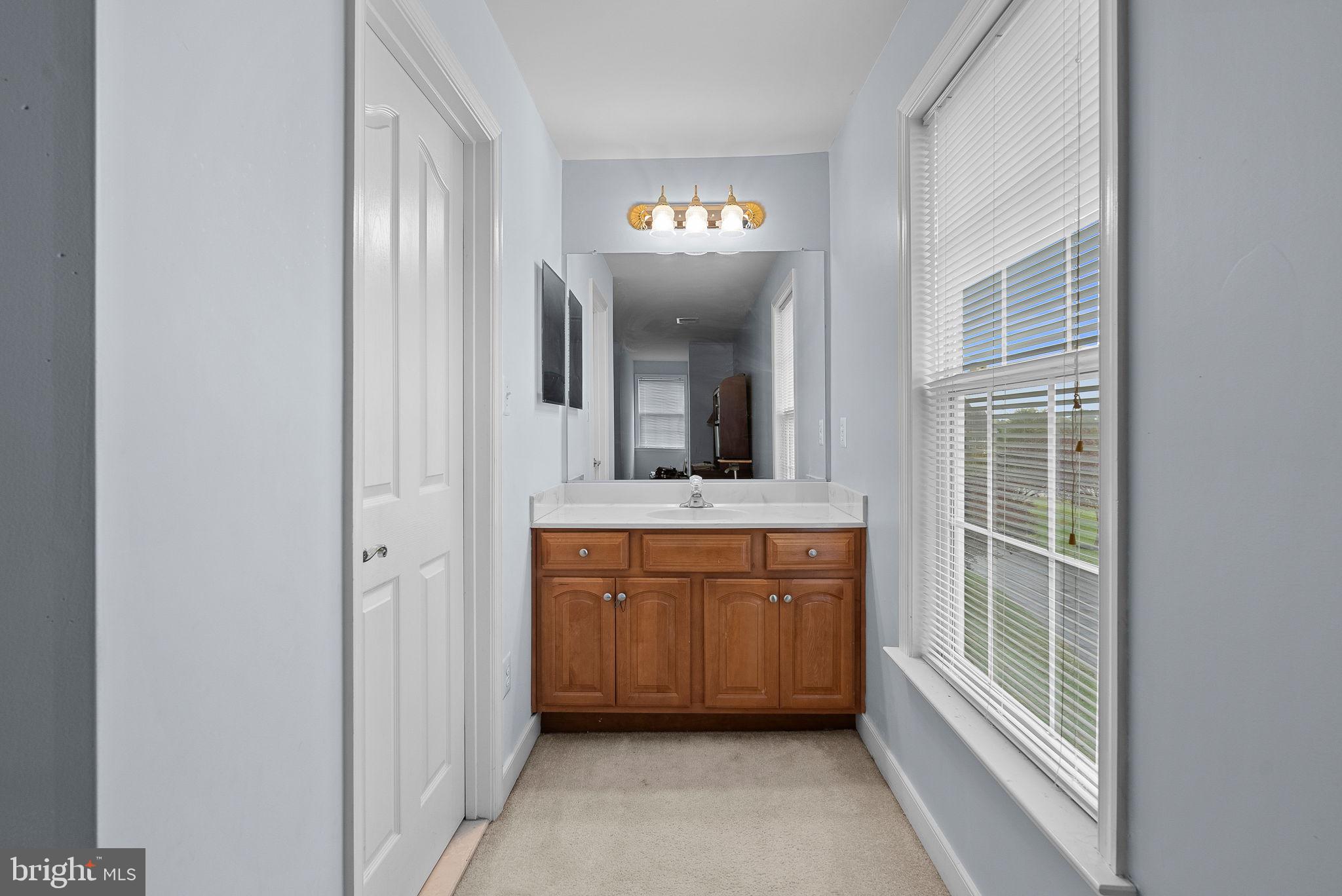 LEESBURG CROSSING - Residential