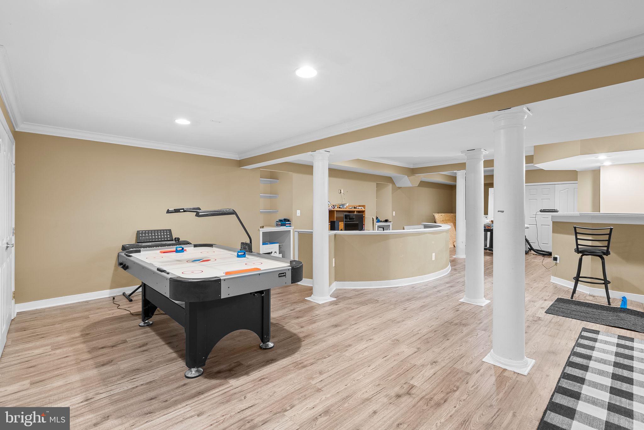 LEESBURG CROSSING - Residential