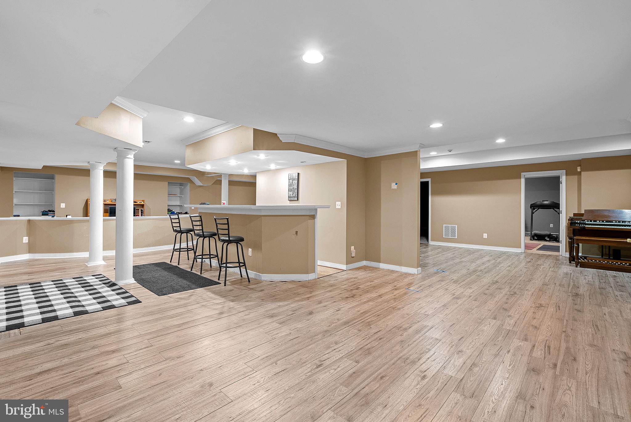 LEESBURG CROSSING - Residential