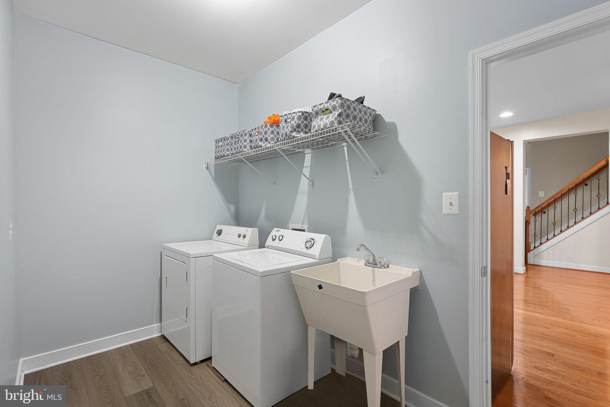 LEESBURG CROSSING - Residential