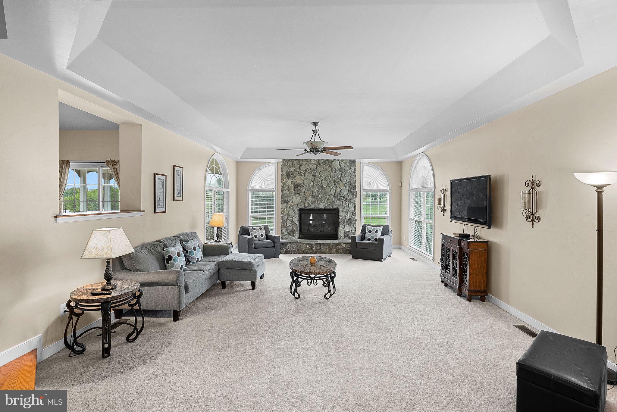 LEESBURG CROSSING - Residential