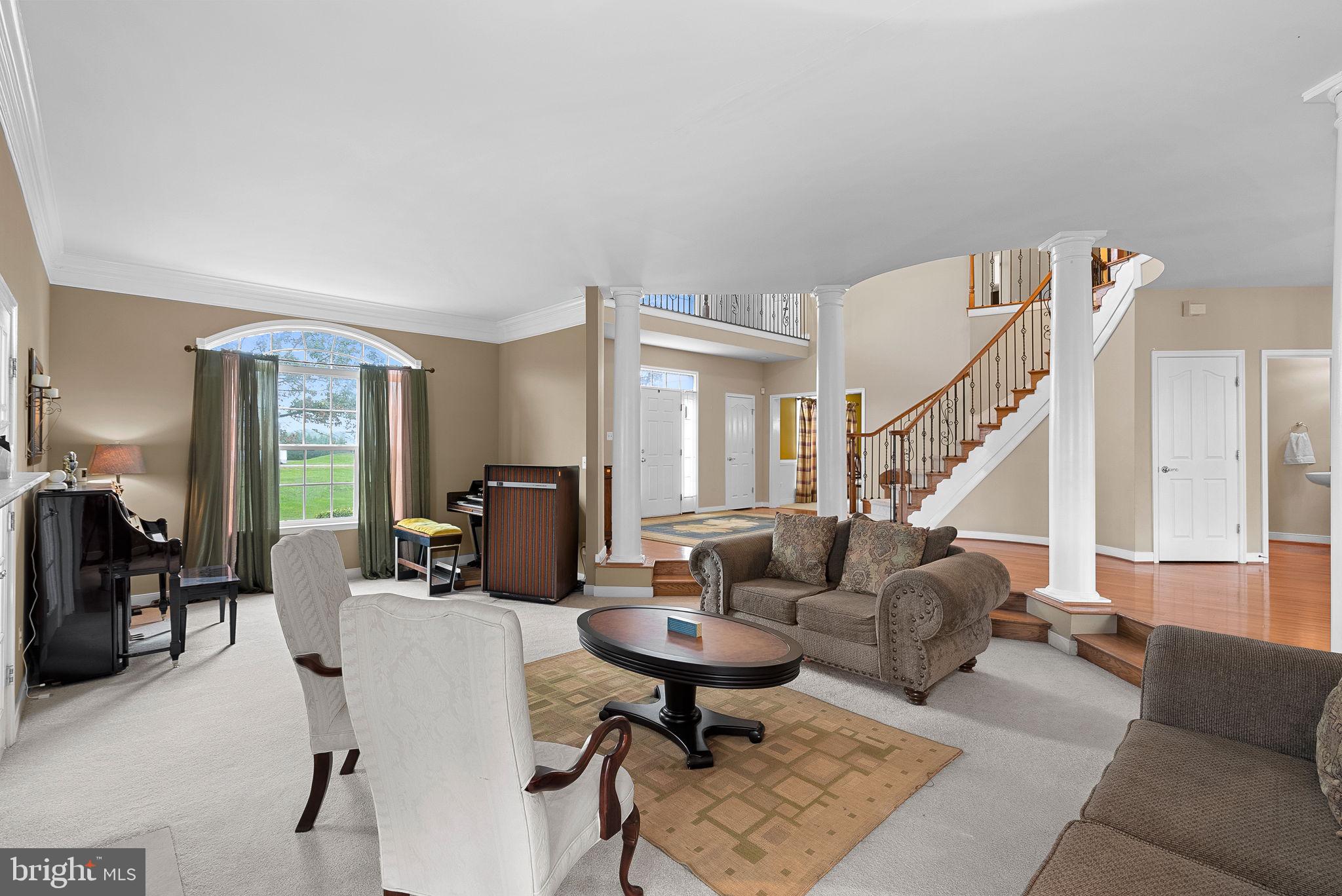 LEESBURG CROSSING - Residential