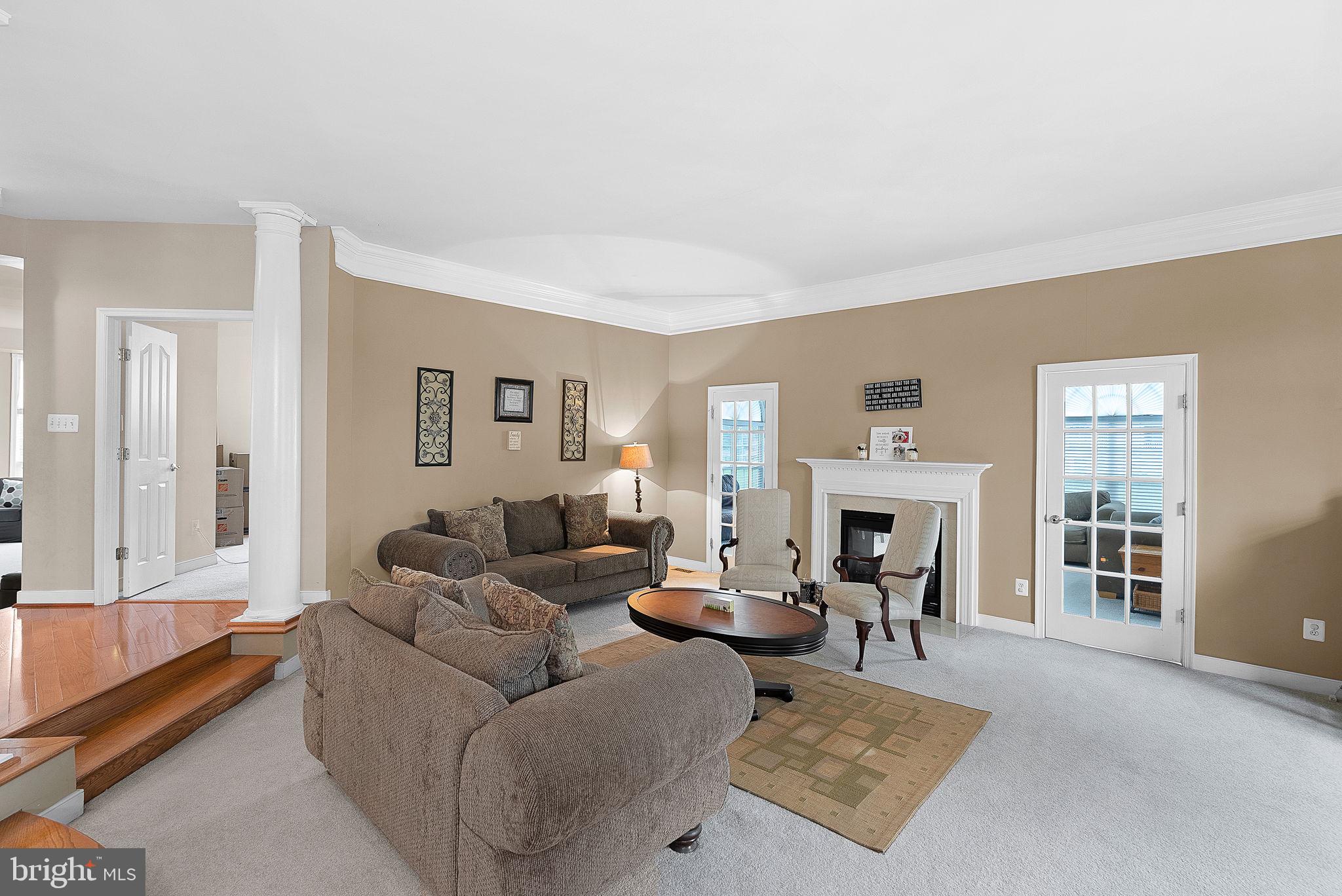 LEESBURG CROSSING - Residential