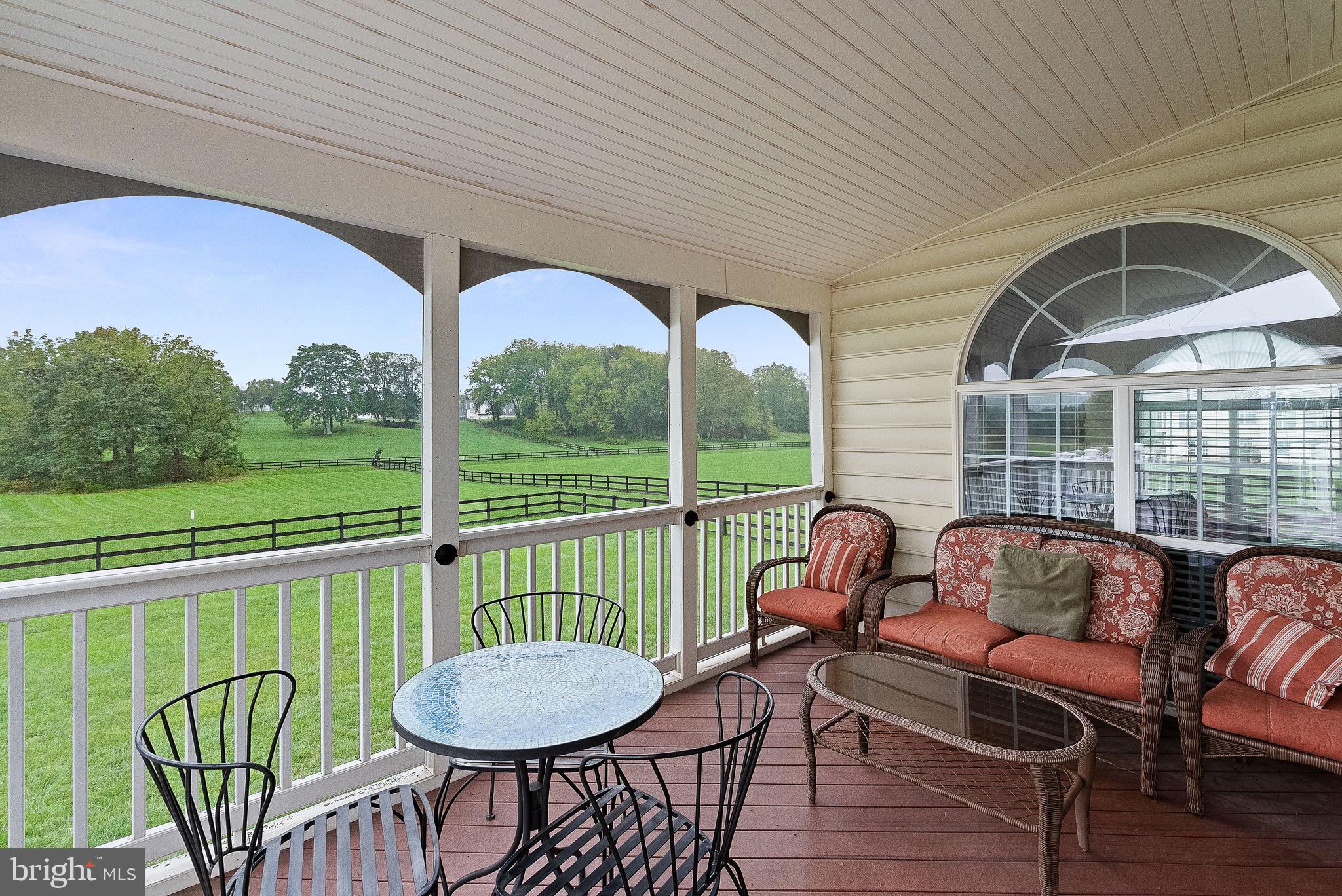 LEESBURG CROSSING - Residential