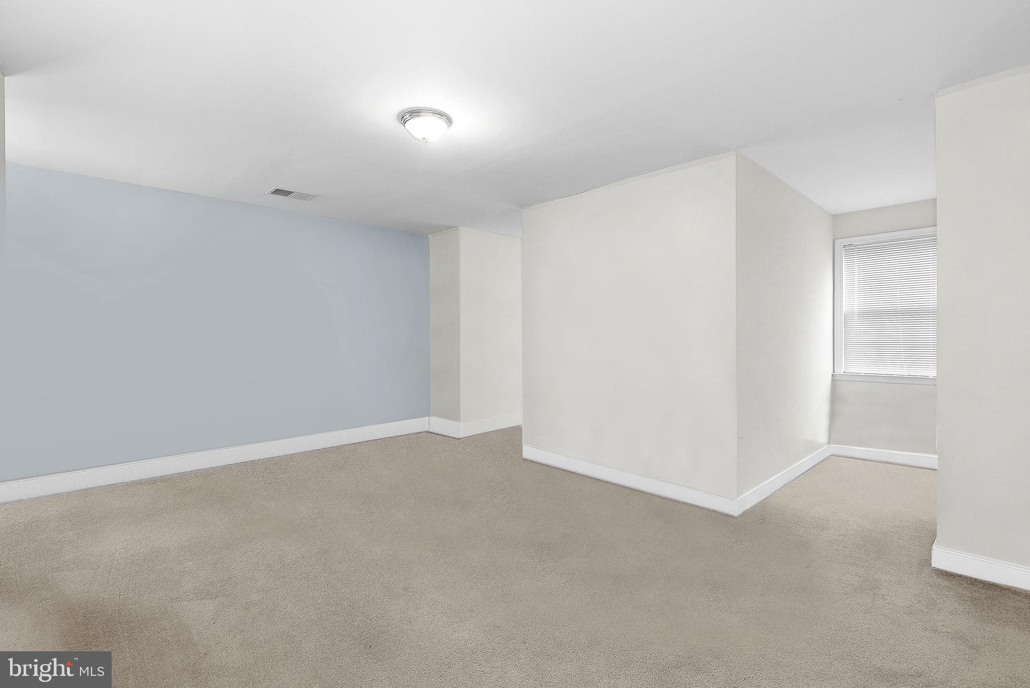 LEESBURG CROSSING - Residential