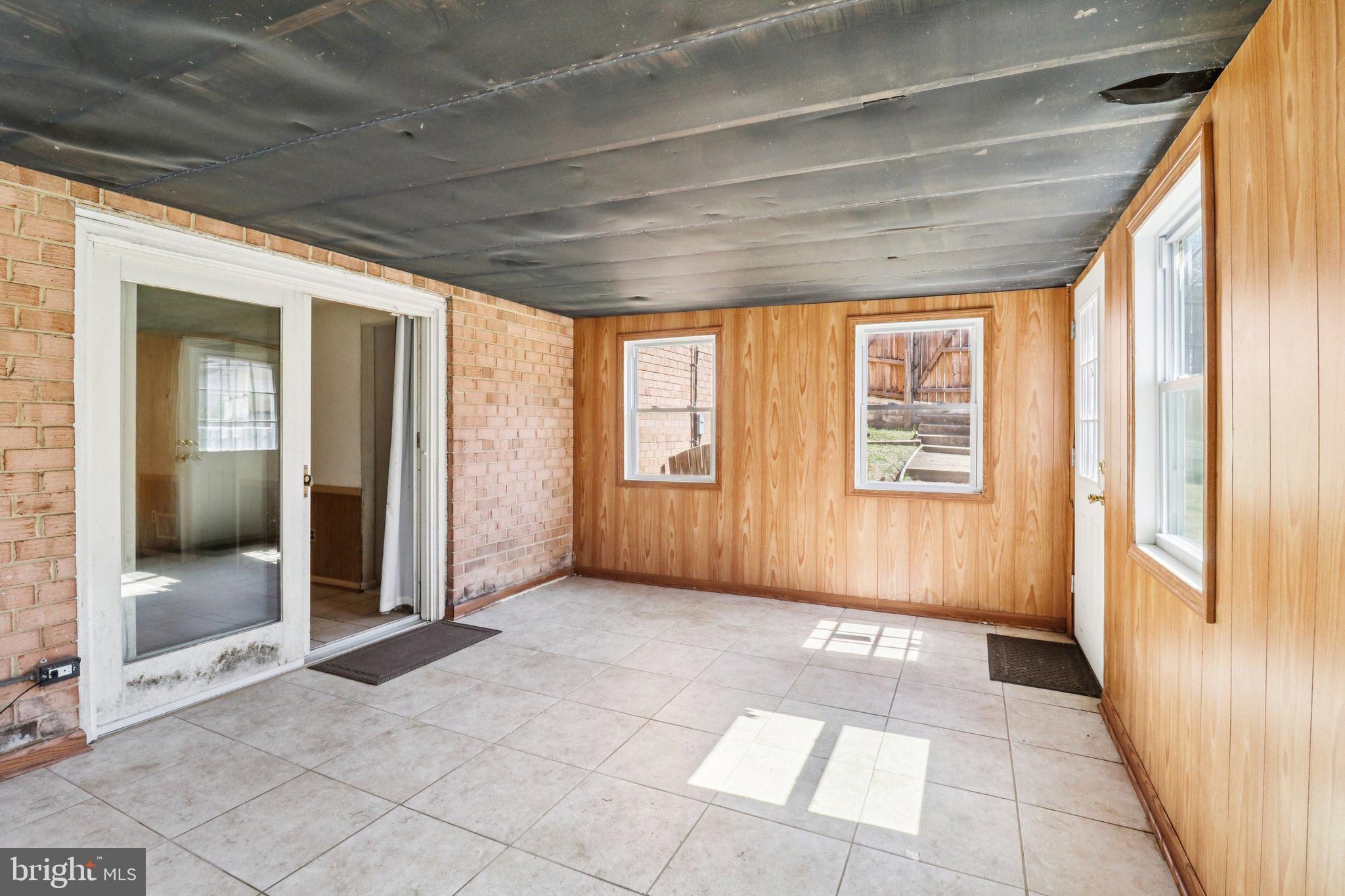 CALVERTON - Residential