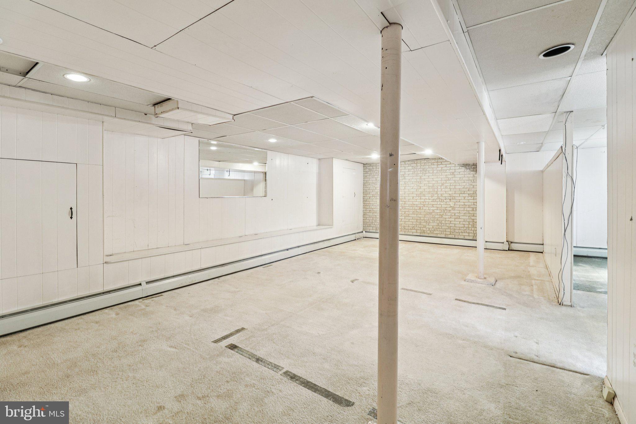 CALVERTON - Residential