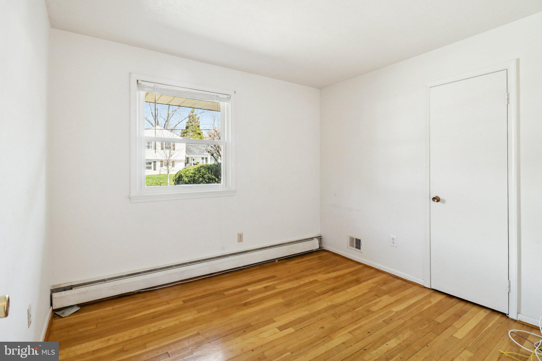 CALVERTON - Residential