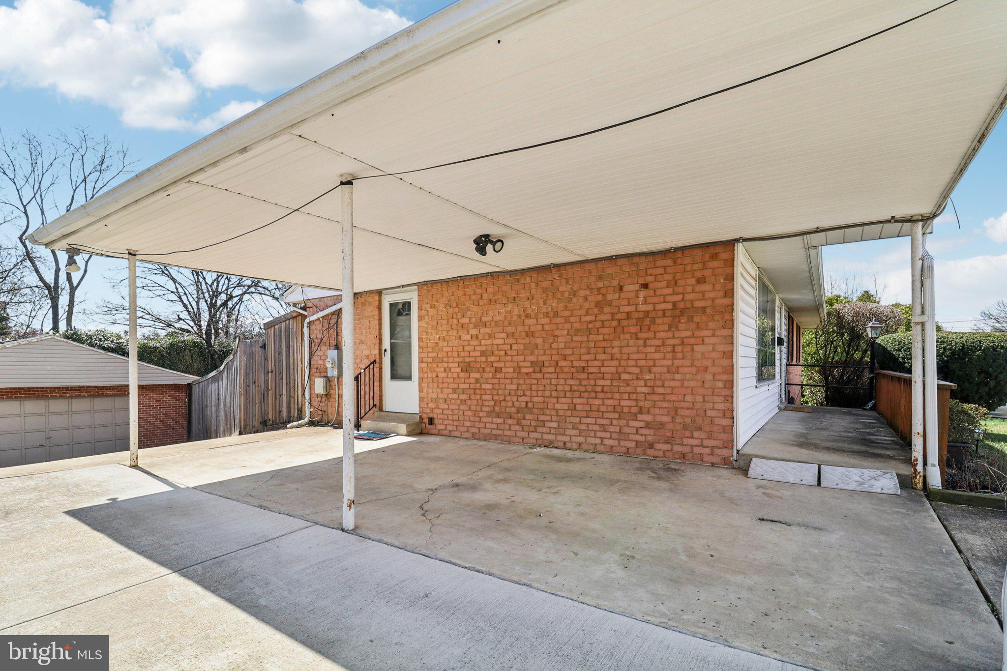 CALVERTON - Residential