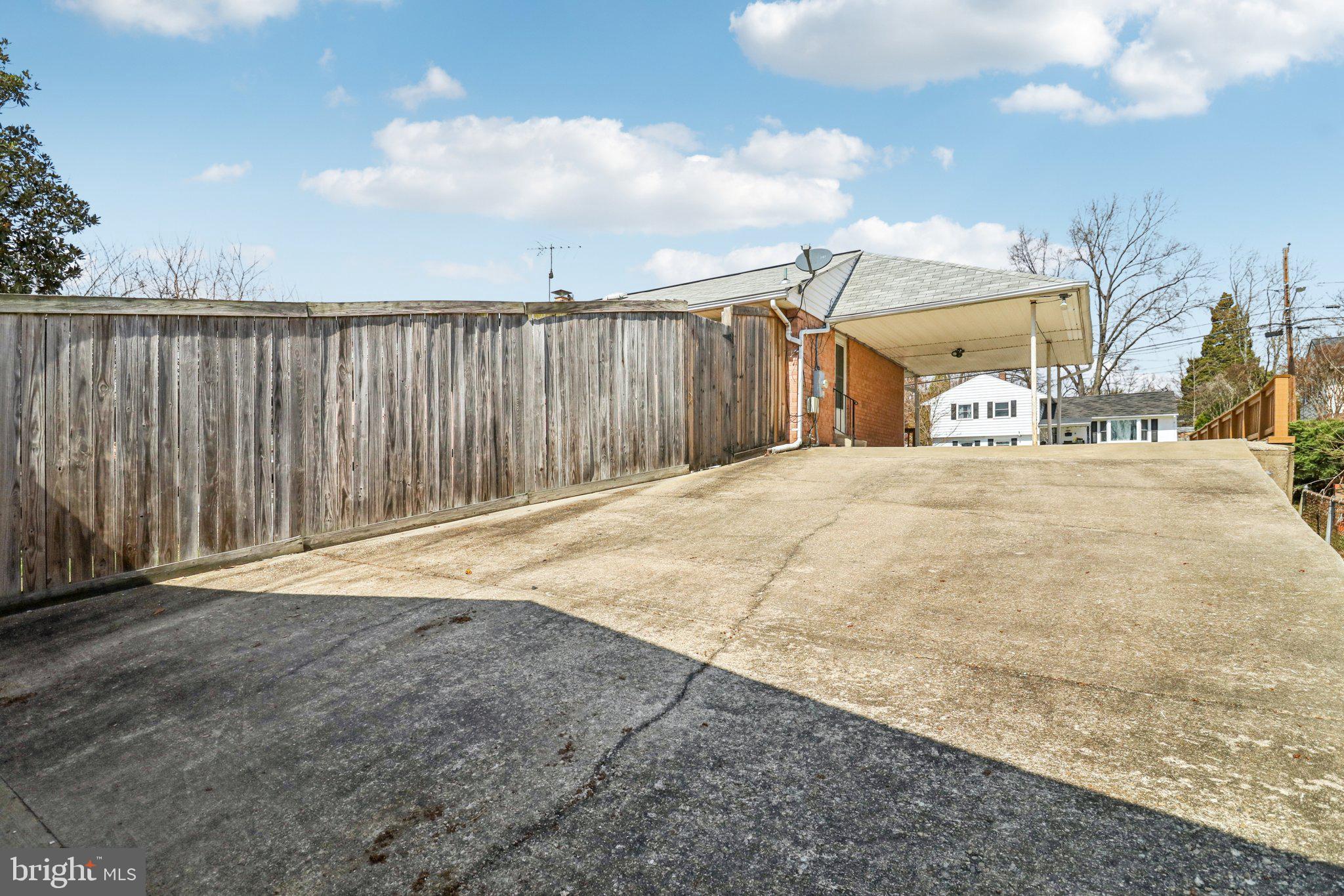 CALVERTON - Residential