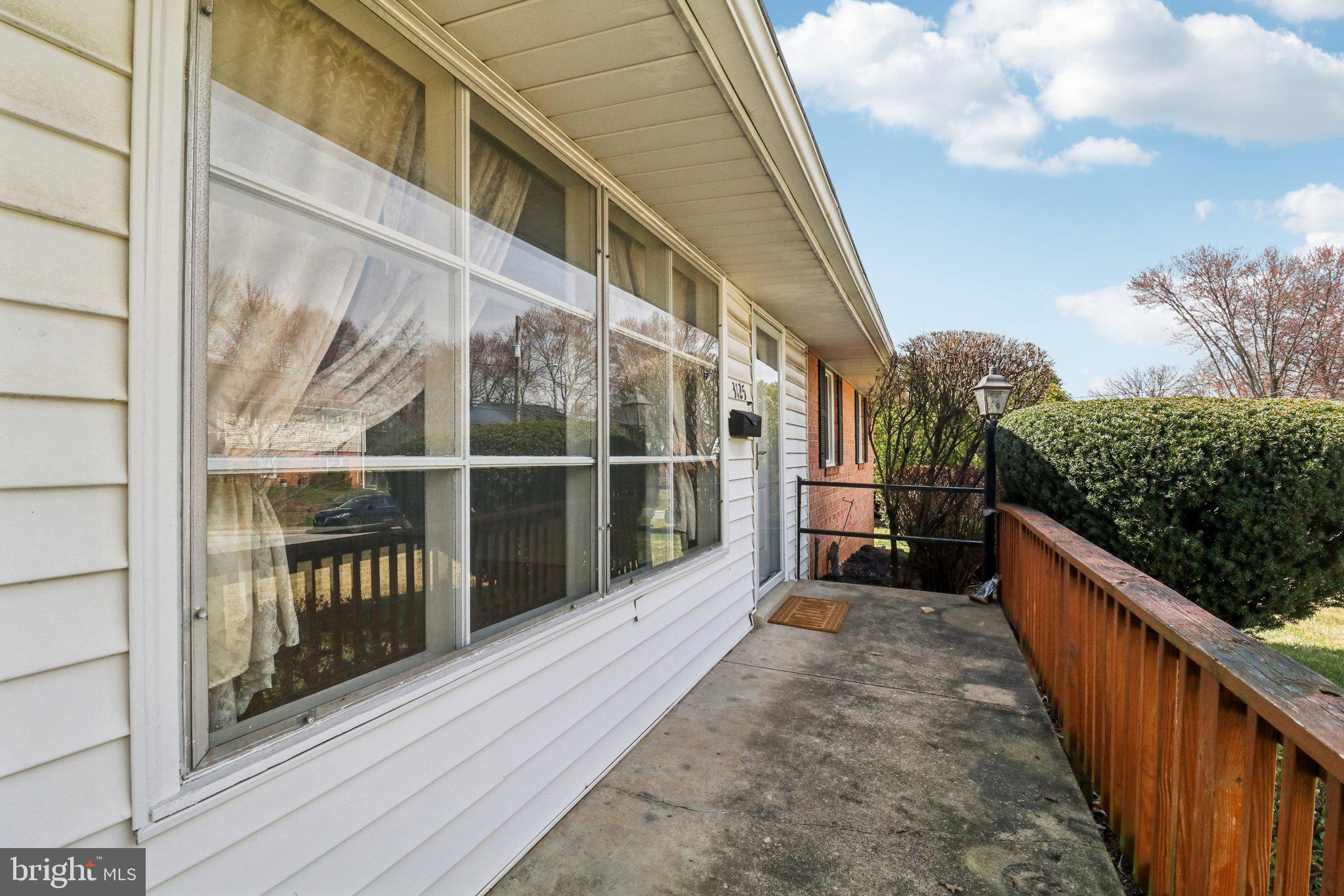 CALVERTON - Residential