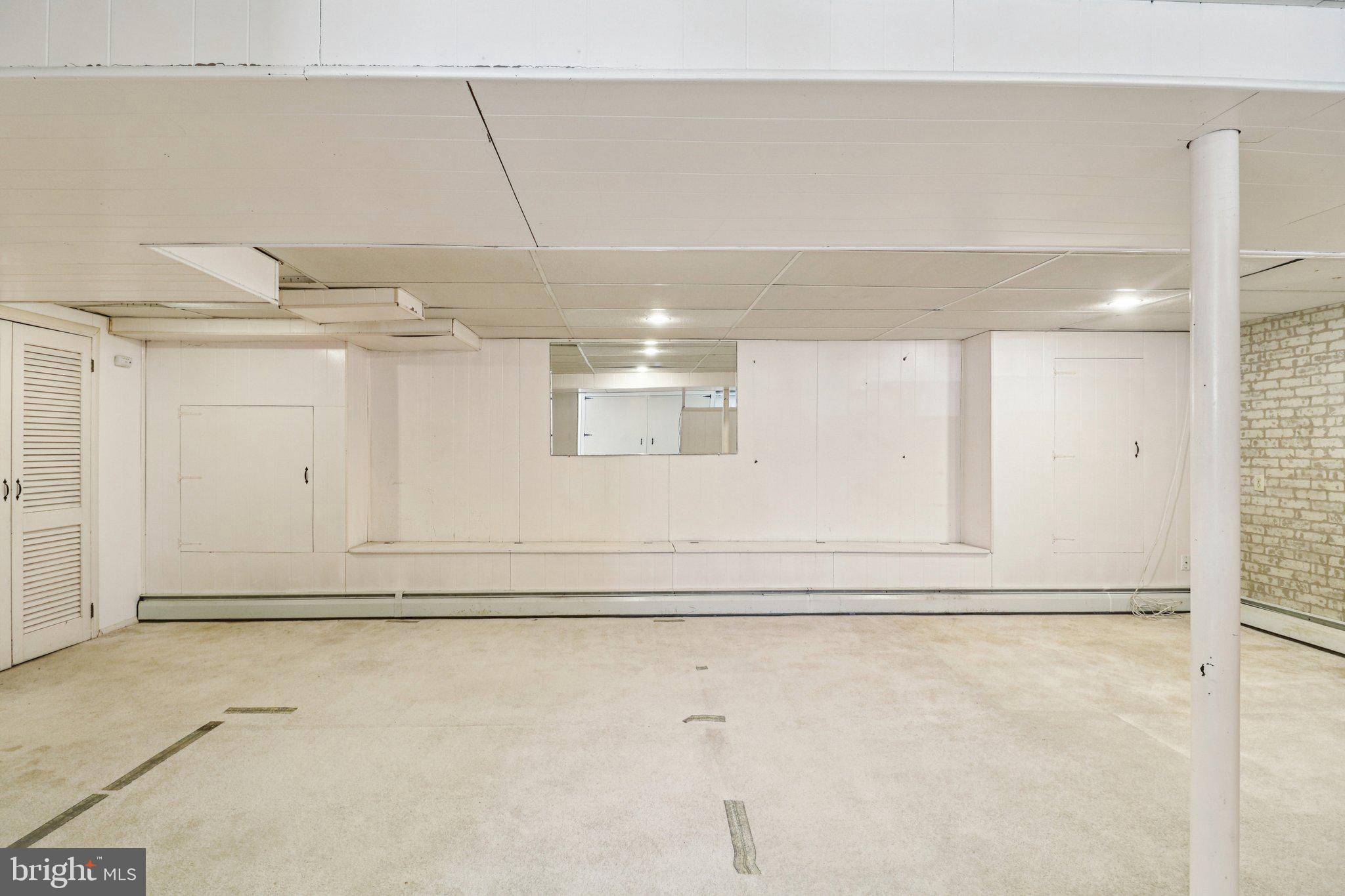 CALVERTON - Residential