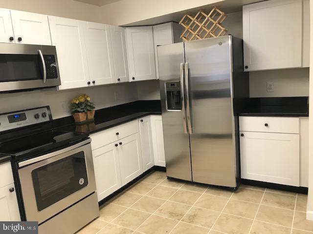 LONDON WOODS - Residential