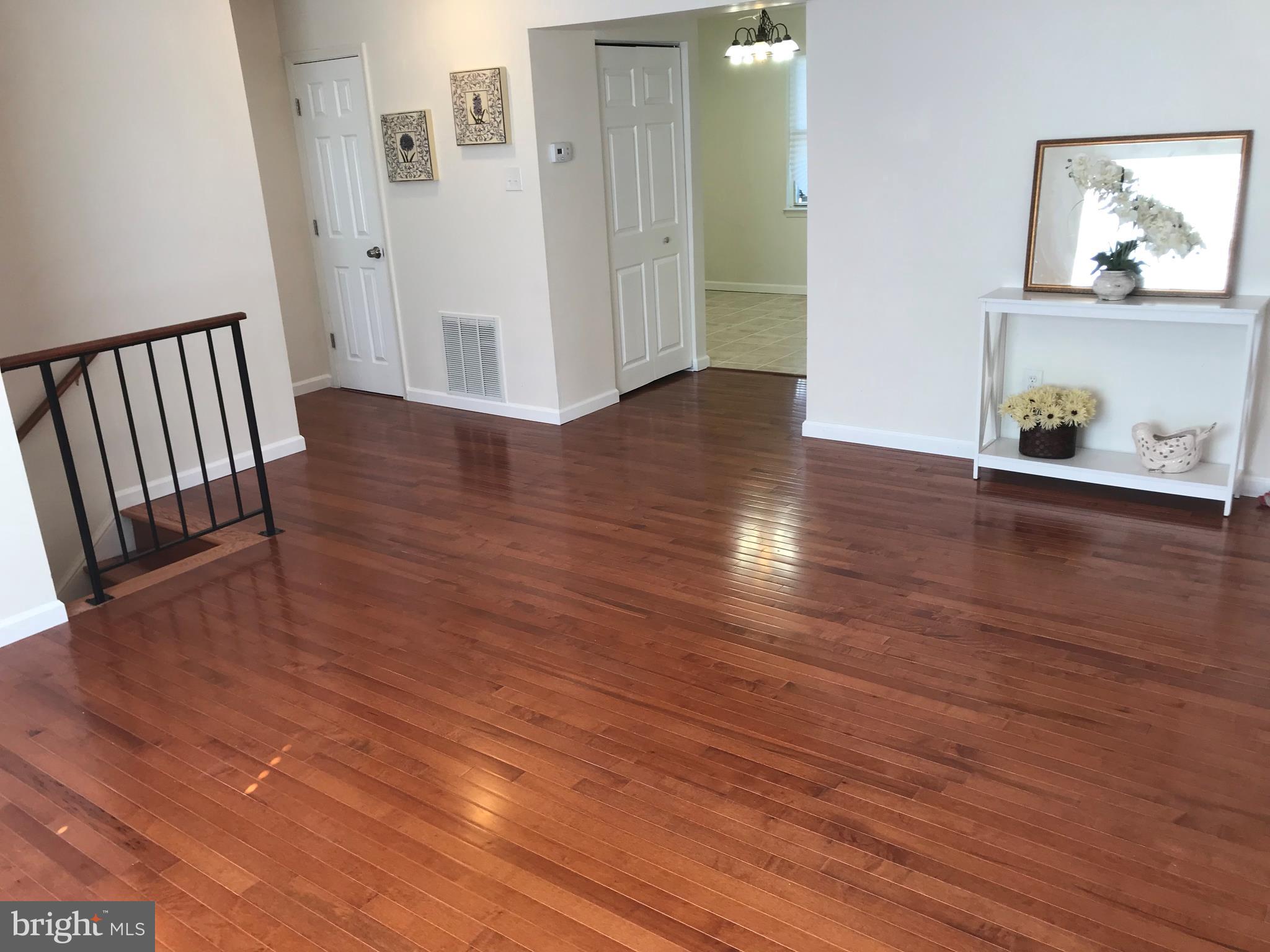 LONDON WOODS - Residential