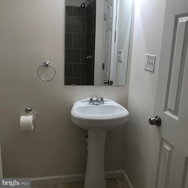 LONDON WOODS - Residential