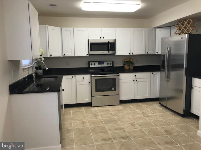 LONDON WOODS - Residential