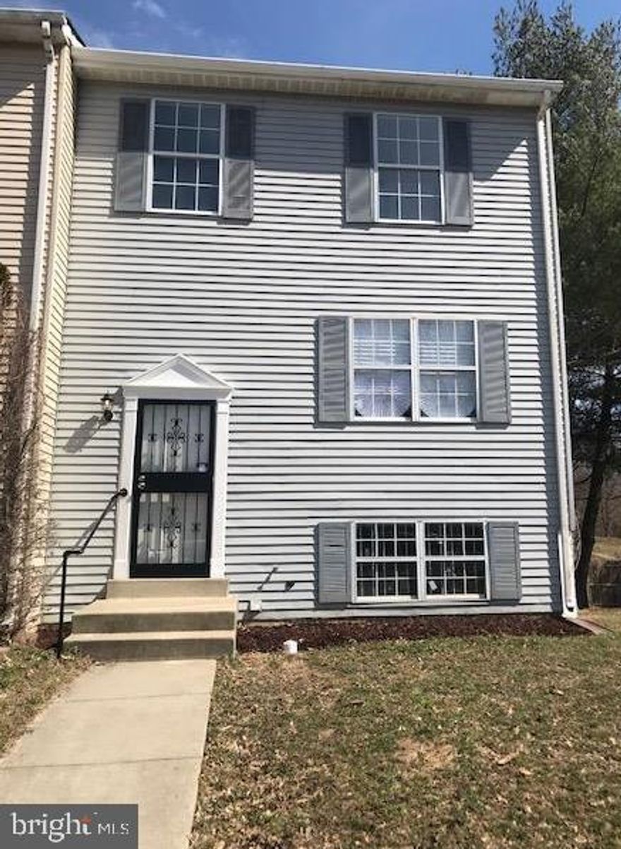 Beautifully remodeled end unit townhouse. 3 beds, 2.5 baths, family room in the basement, walkout, lots of storage. Close to DC and I-495. New roof, HVAC, water heater, kitchen, hardwood floors, carpet, tile floors, stainless appliances, bathrooms, paint, light fixtures,....