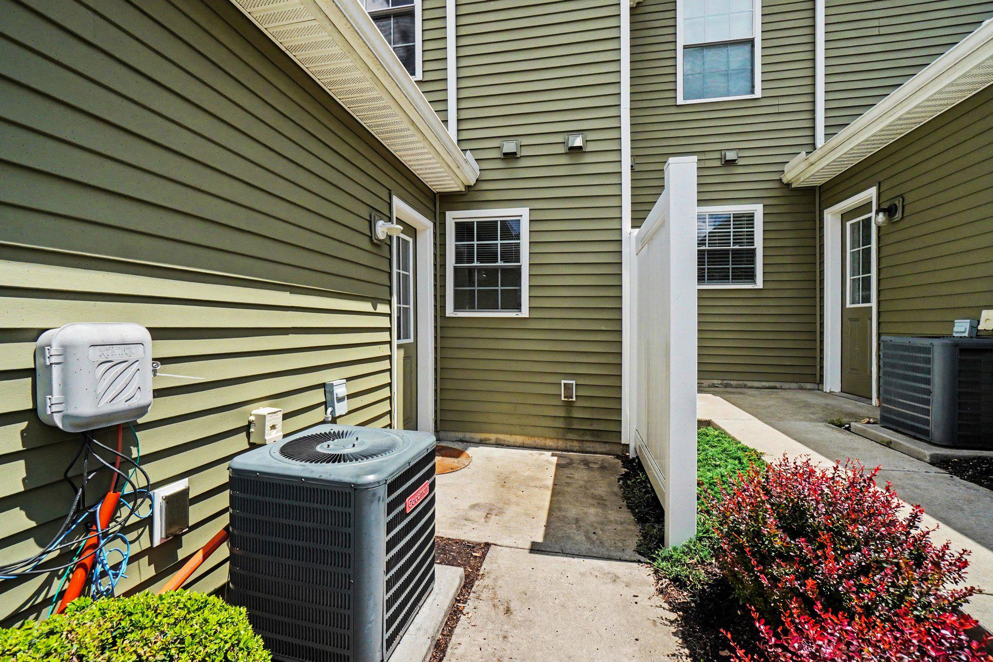 TRAIL SIDE - Residential