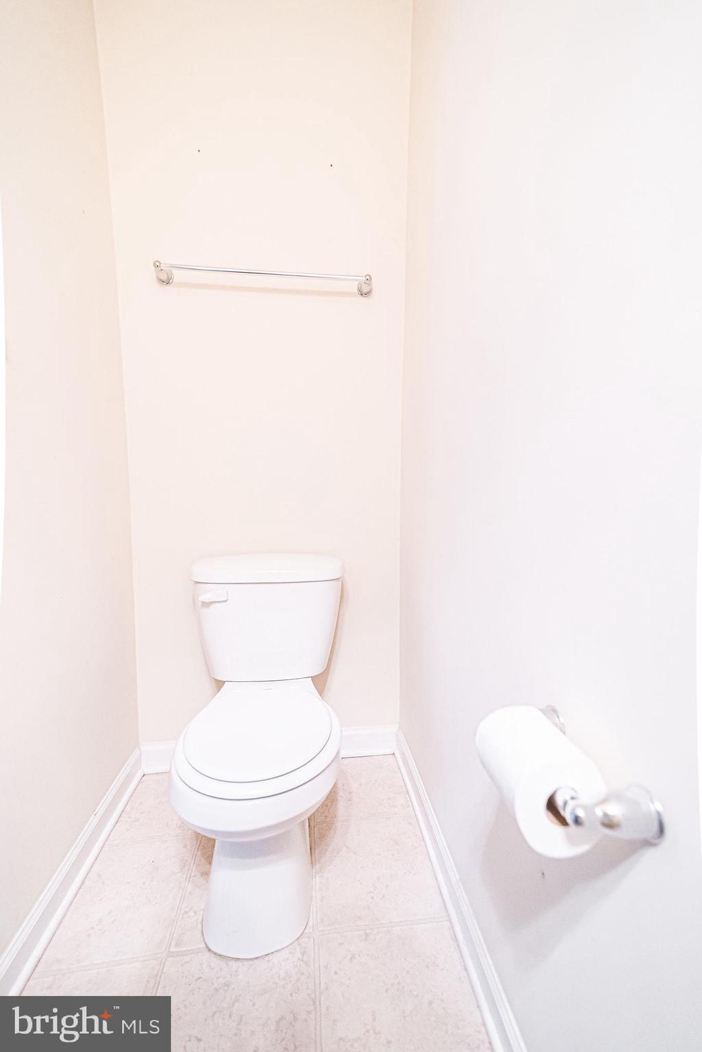 LAKELAND PLACE - Residential Lease