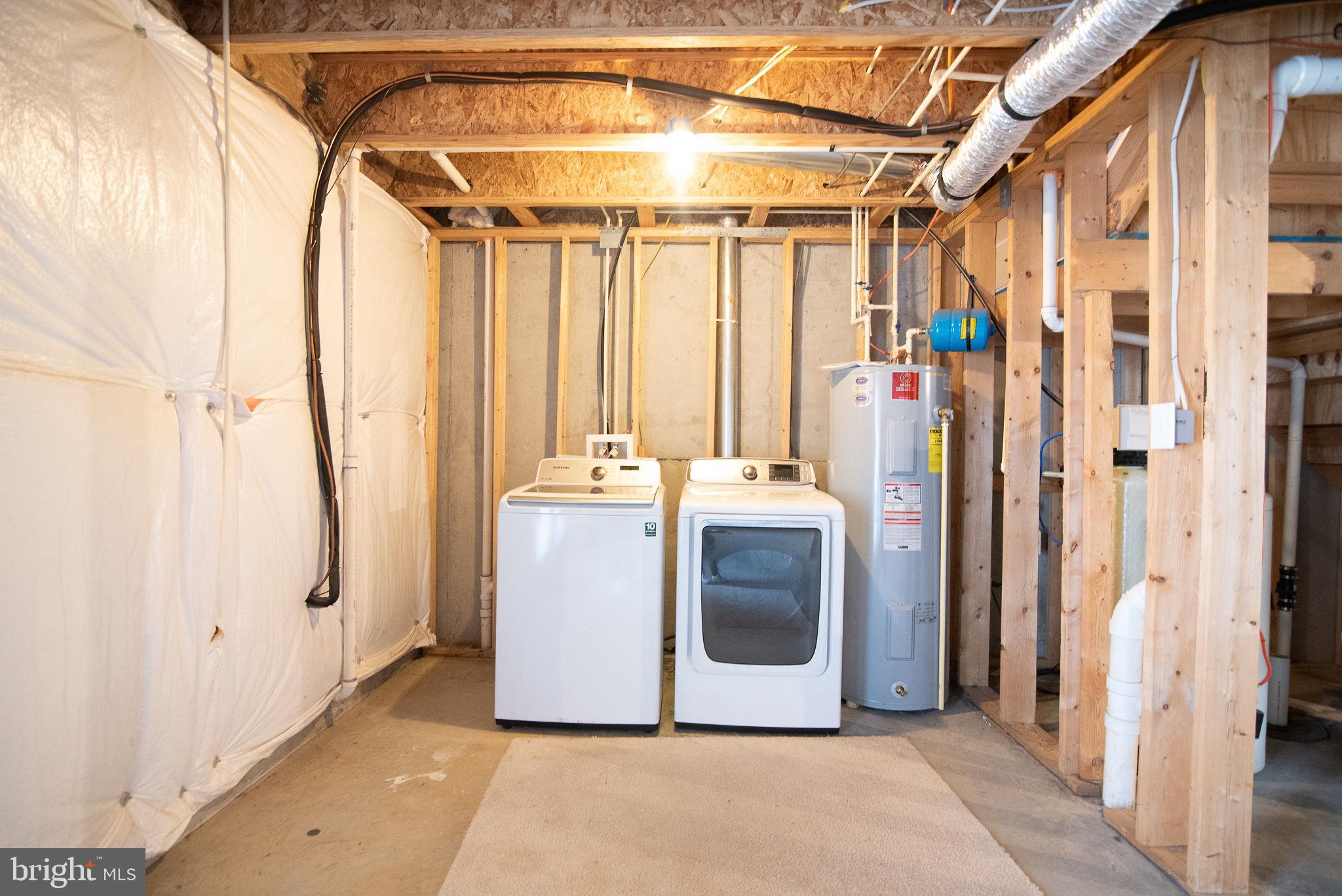 LAKELAND PLACE - Residential Lease