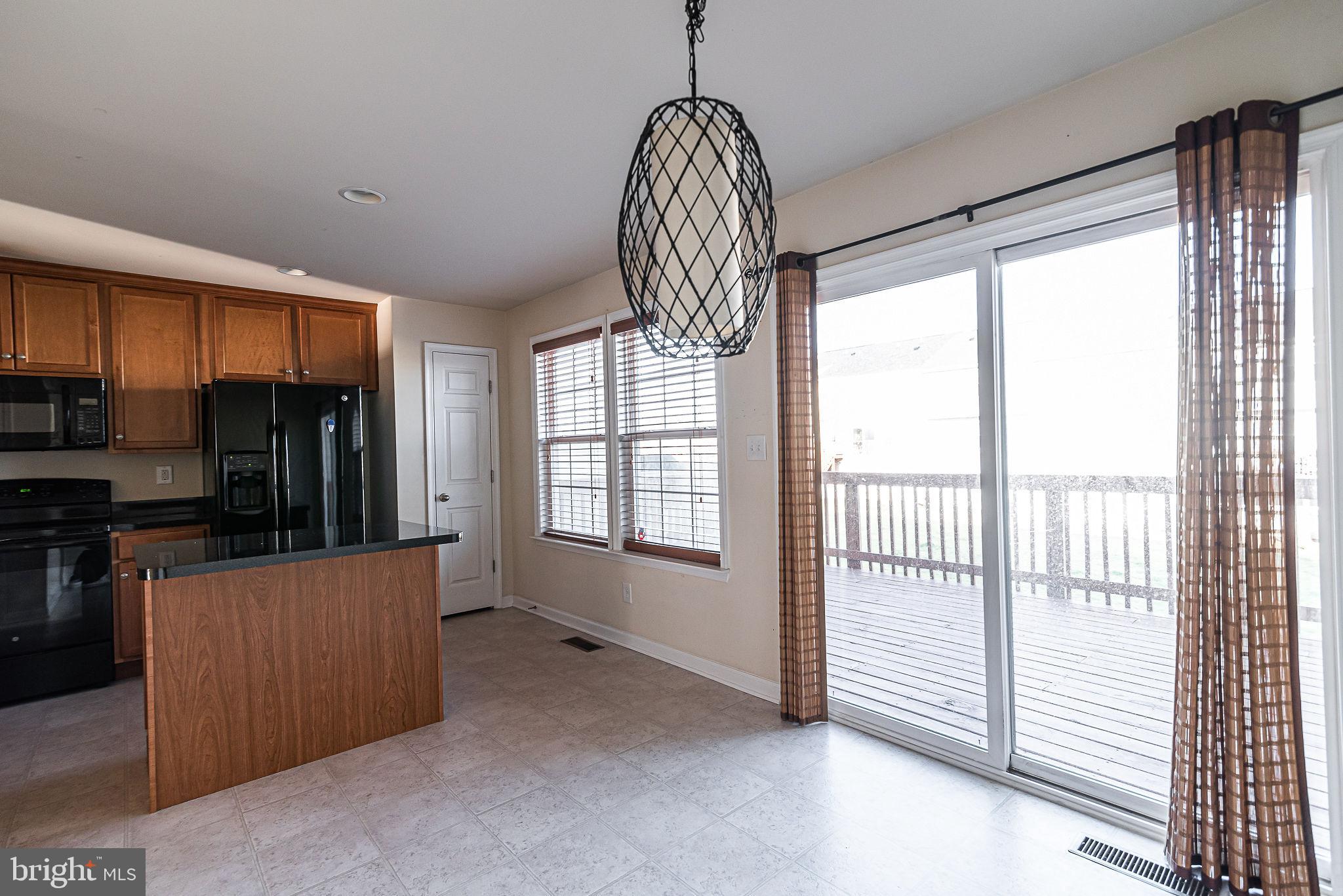 LAKELAND PLACE - Residential Lease