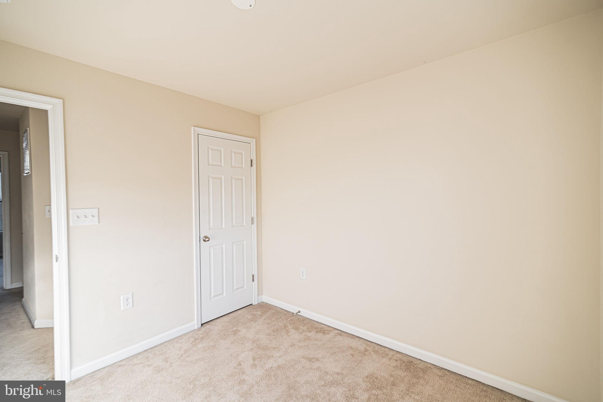 LAKELAND PLACE - Residential Lease