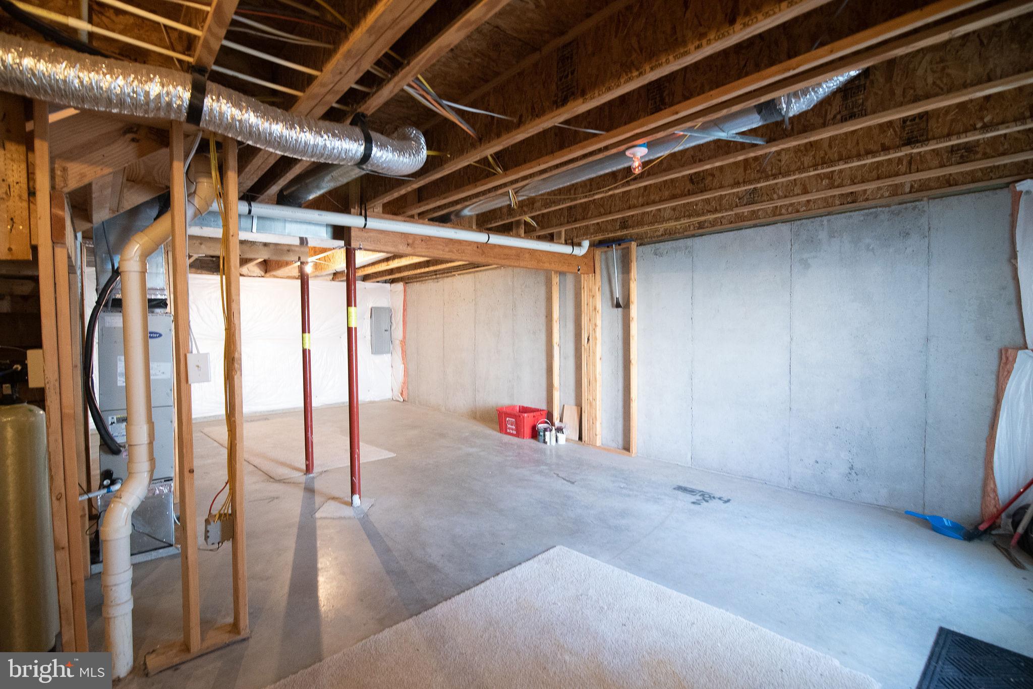 LAKELAND PLACE - Residential Lease