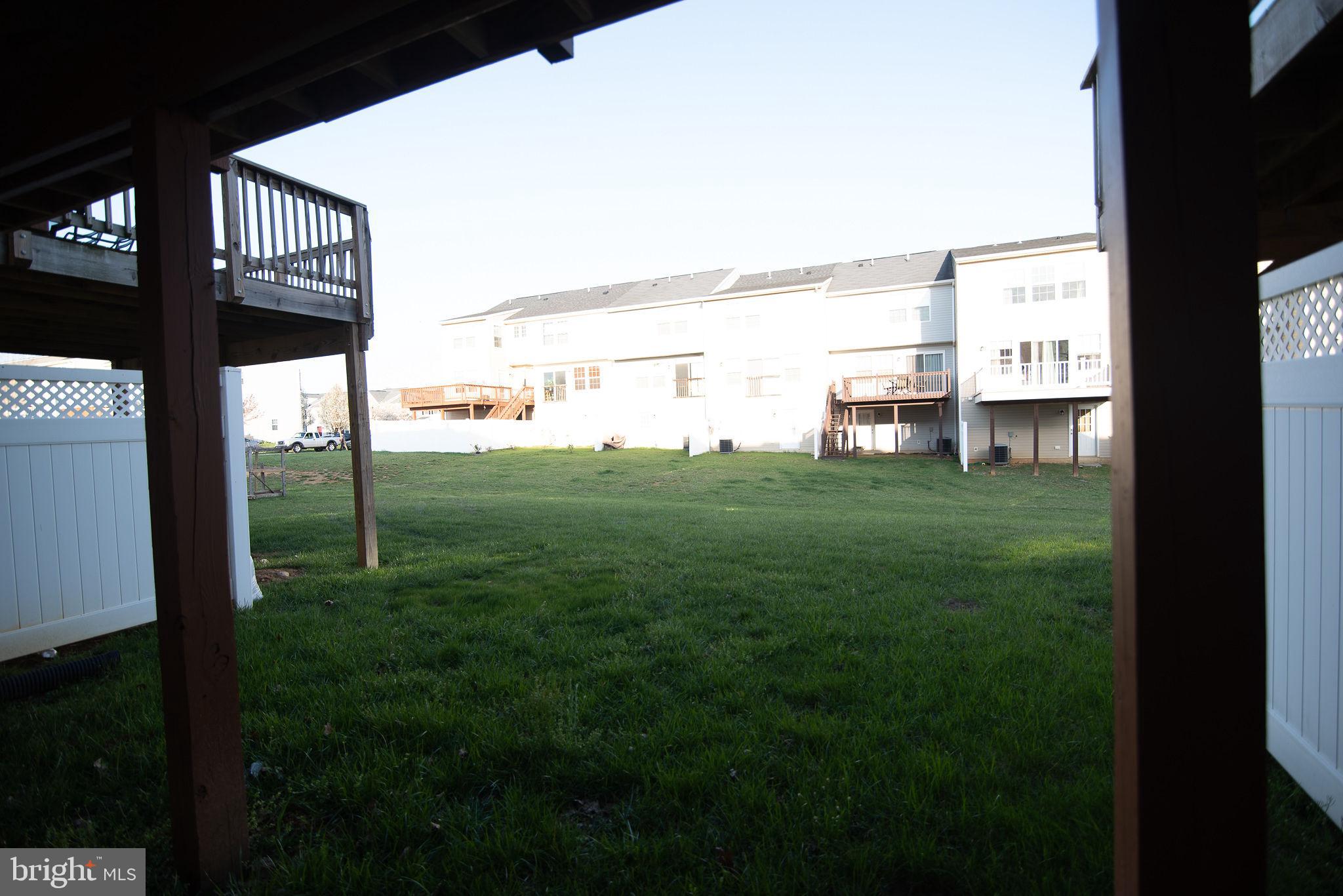 LAKELAND PLACE - Residential Lease