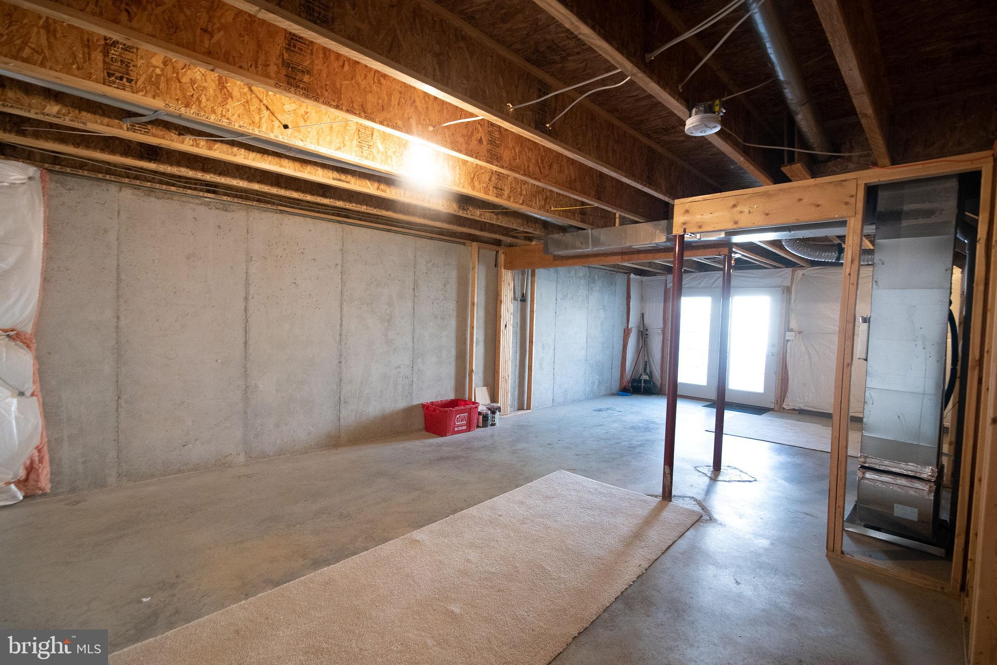 LAKELAND PLACE - Residential Lease