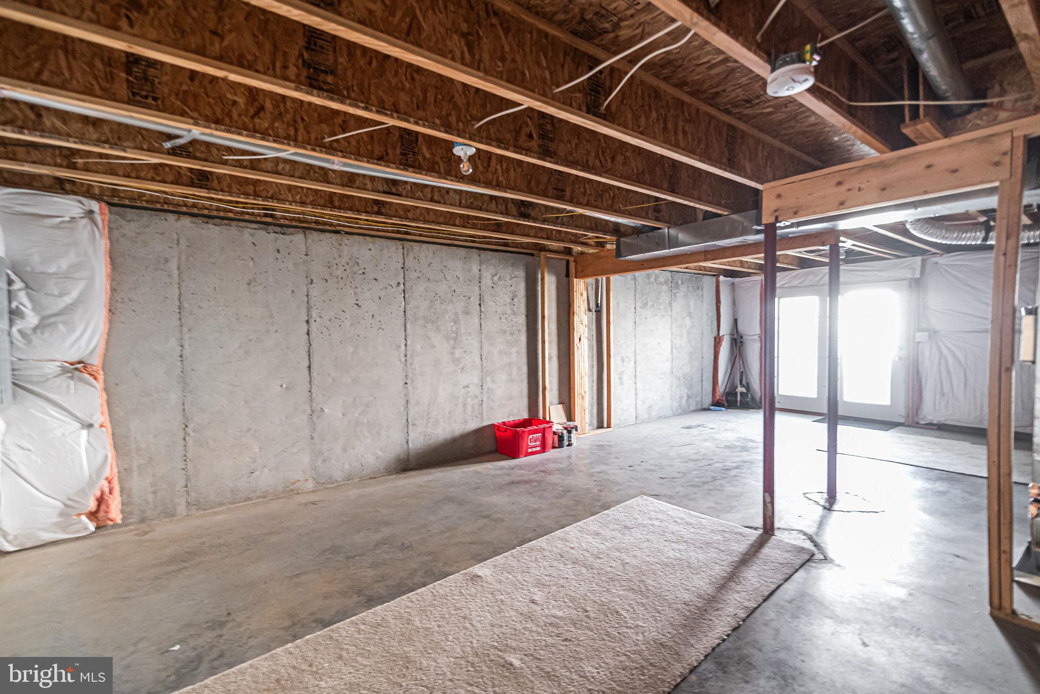 LAKELAND PLACE - Residential Lease