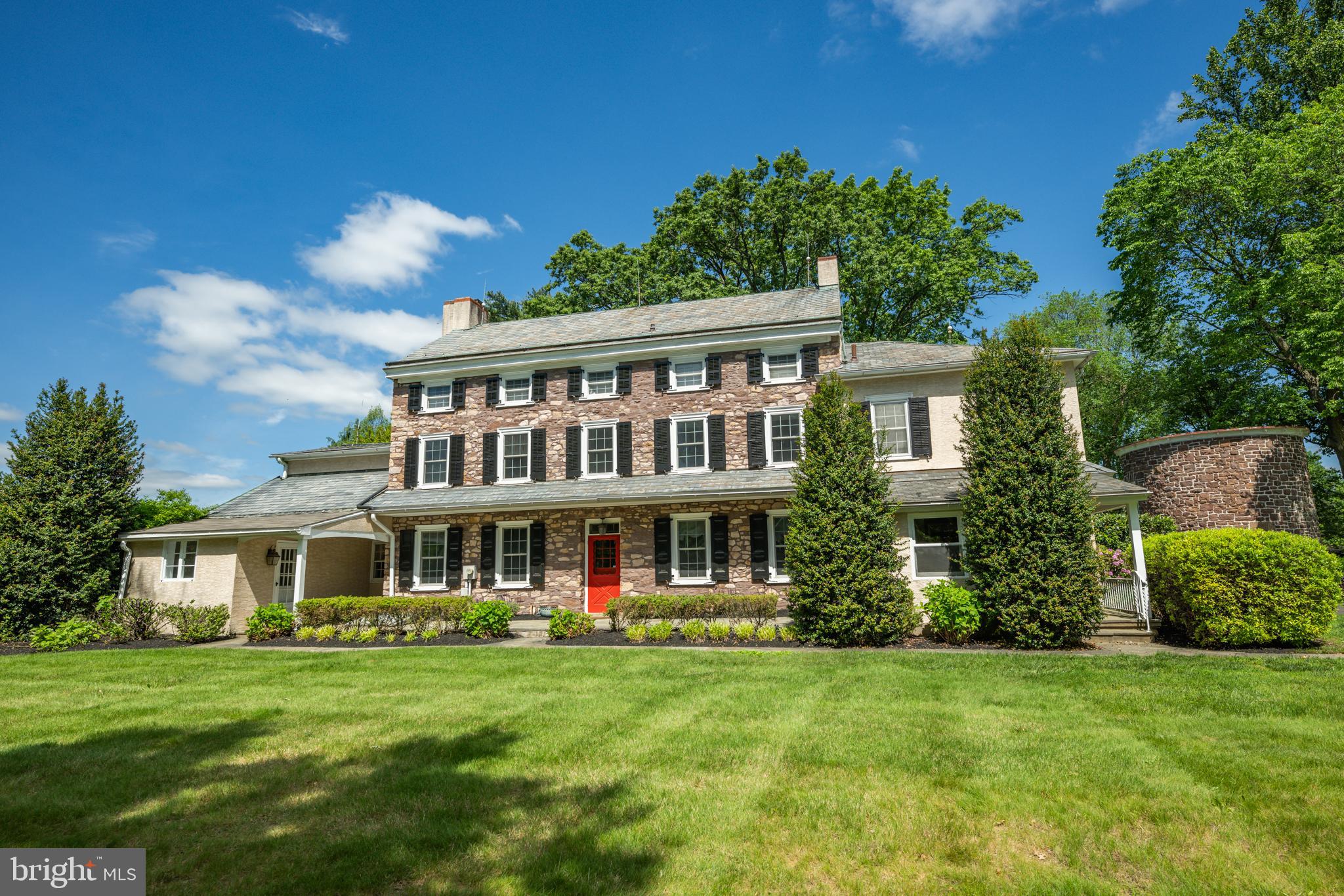 895 SUMMERSET PLACE