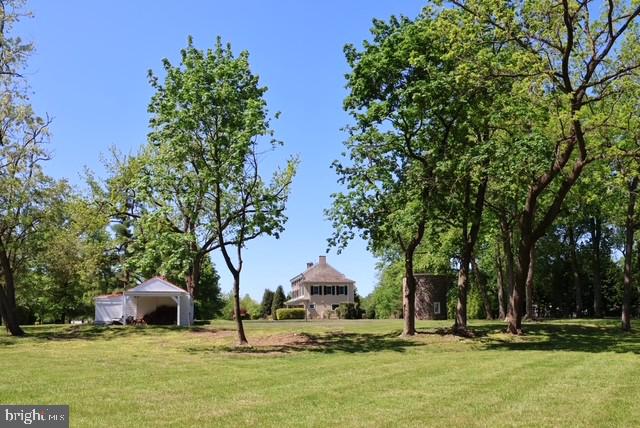 895 SUMMERSET PLACE