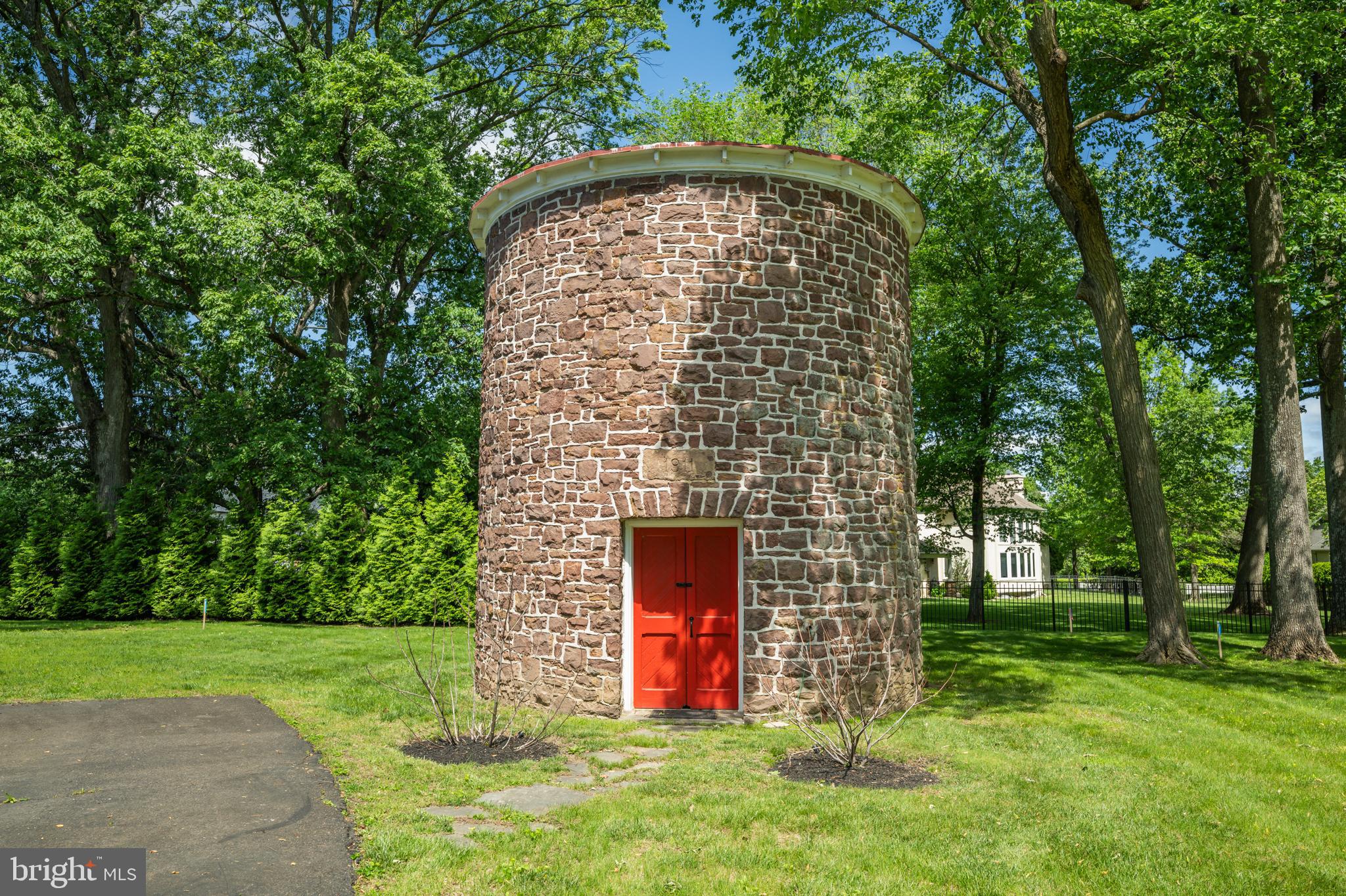 GREYSTONE - Residential