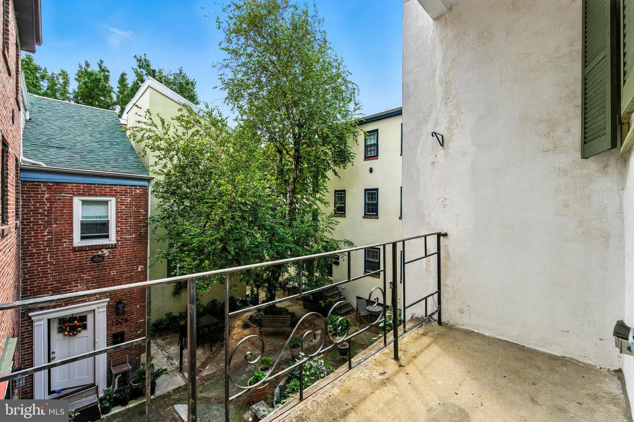 Philadelphia, Pennsylvania 19107, United States, 2 Bedrooms Bedrooms, ,1 BathroomBathrooms,Residential,Contingent,208535