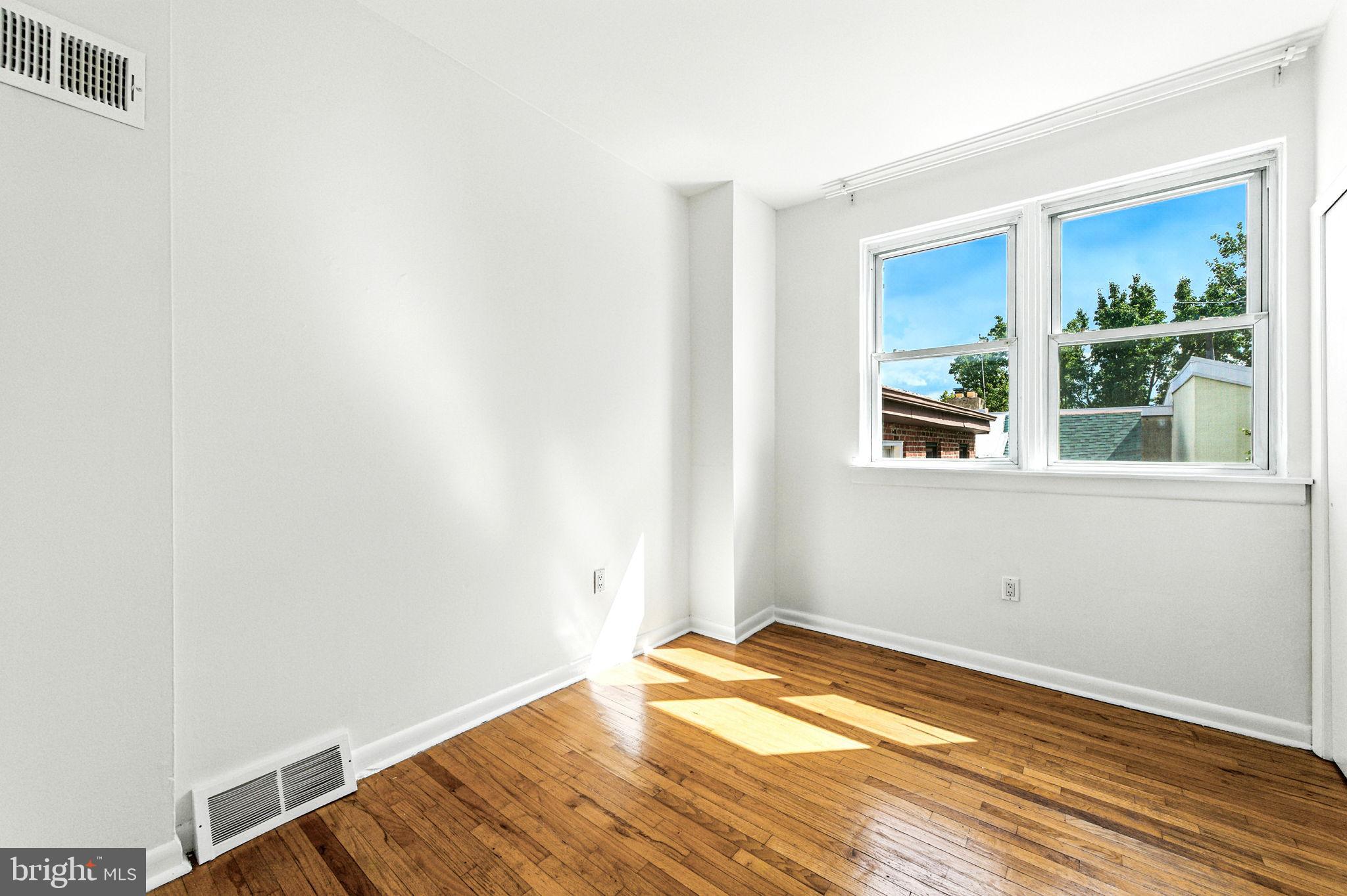 WASHINGTON SQ WEST - Residential