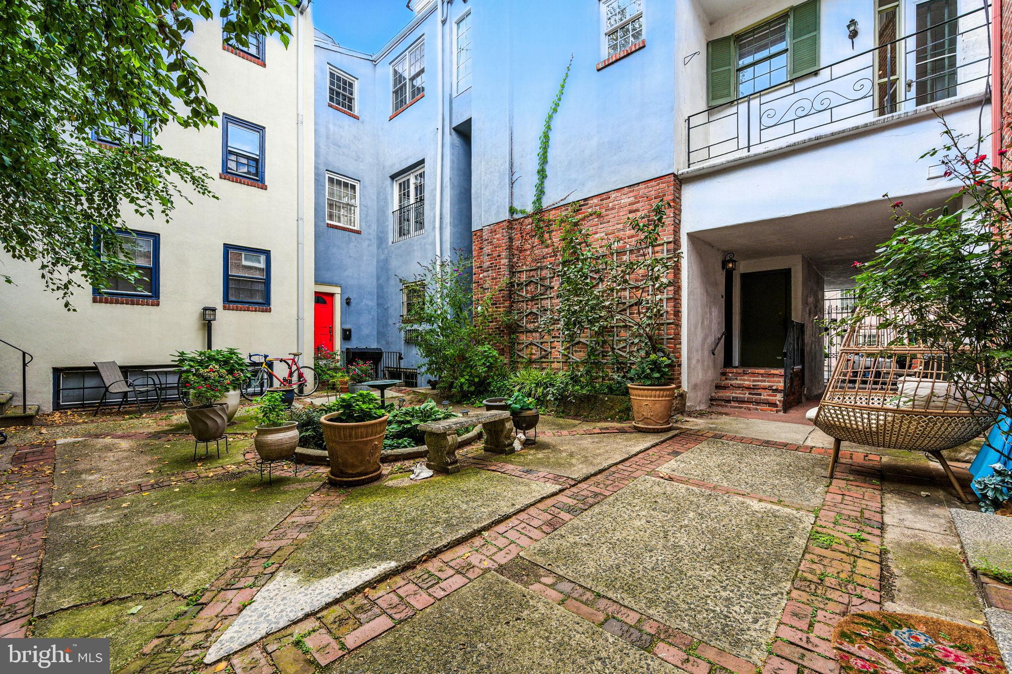 WASHINGTON SQ WEST - Residential