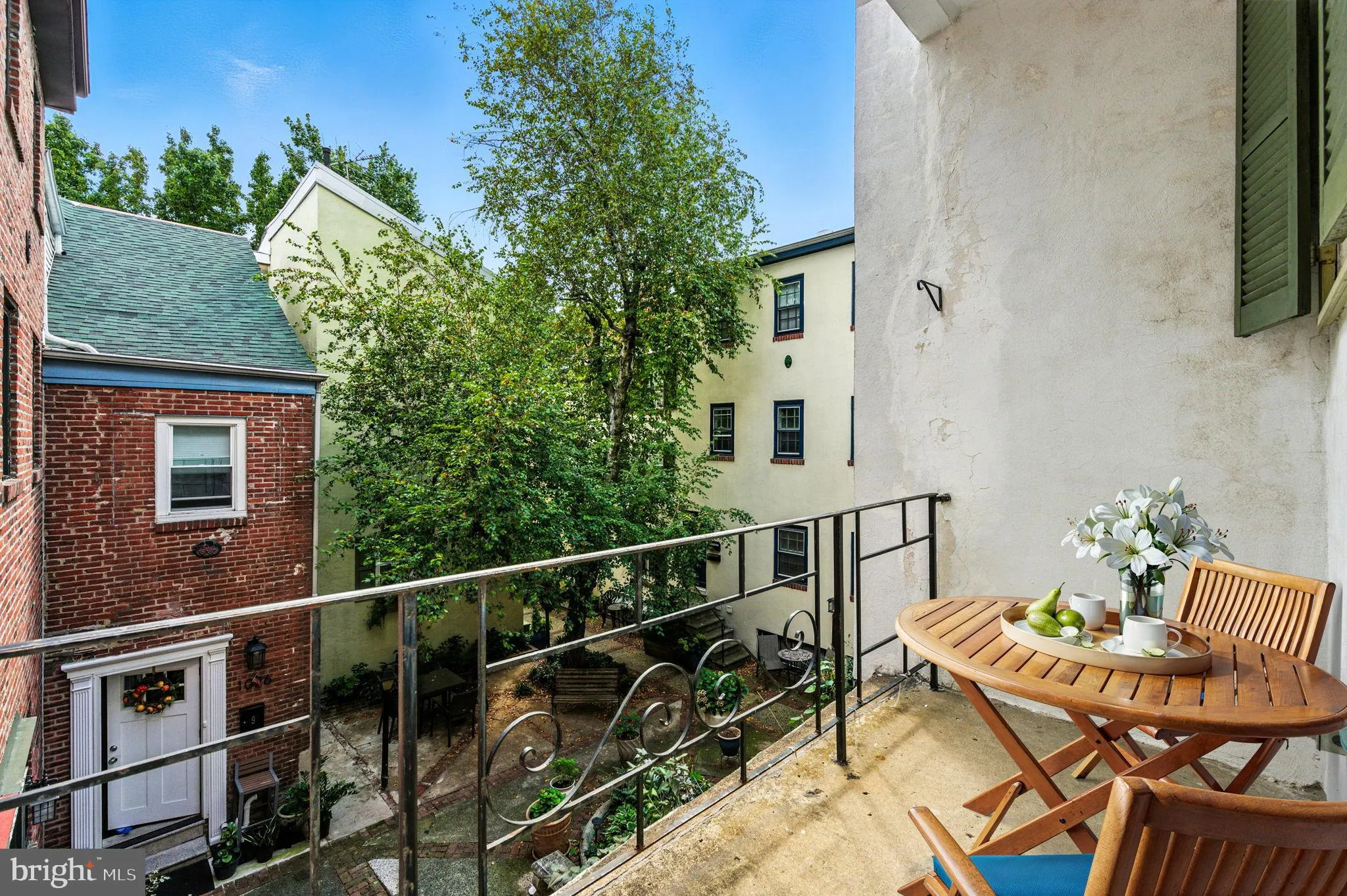 Philadelphia, Pennsylvania 19107, United States, 2 Bedrooms Bedrooms, ,1 BathroomBathrooms,Residential,Contingent,208535