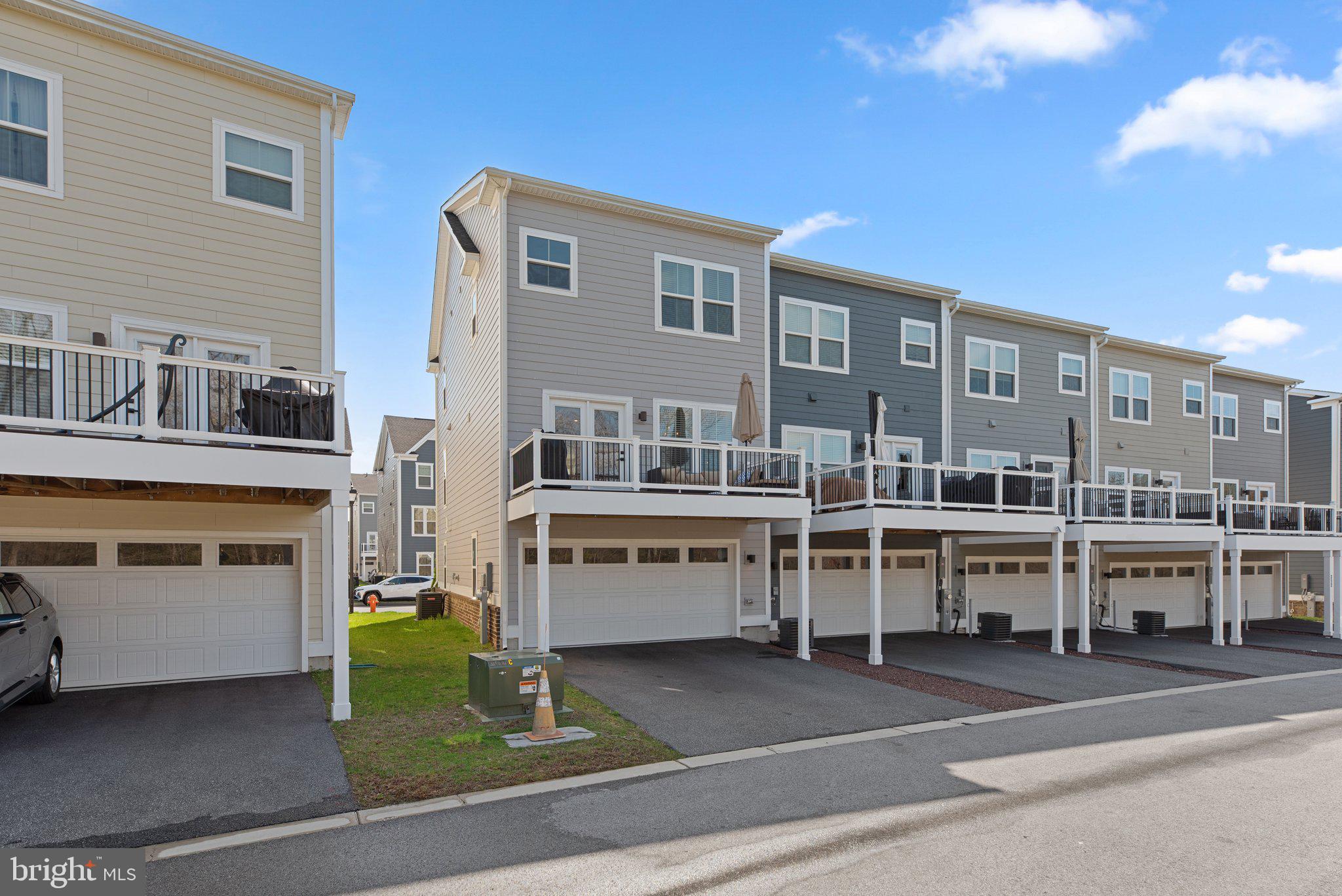 GREENLEIGH AT CROSSROADS - Residential Lease