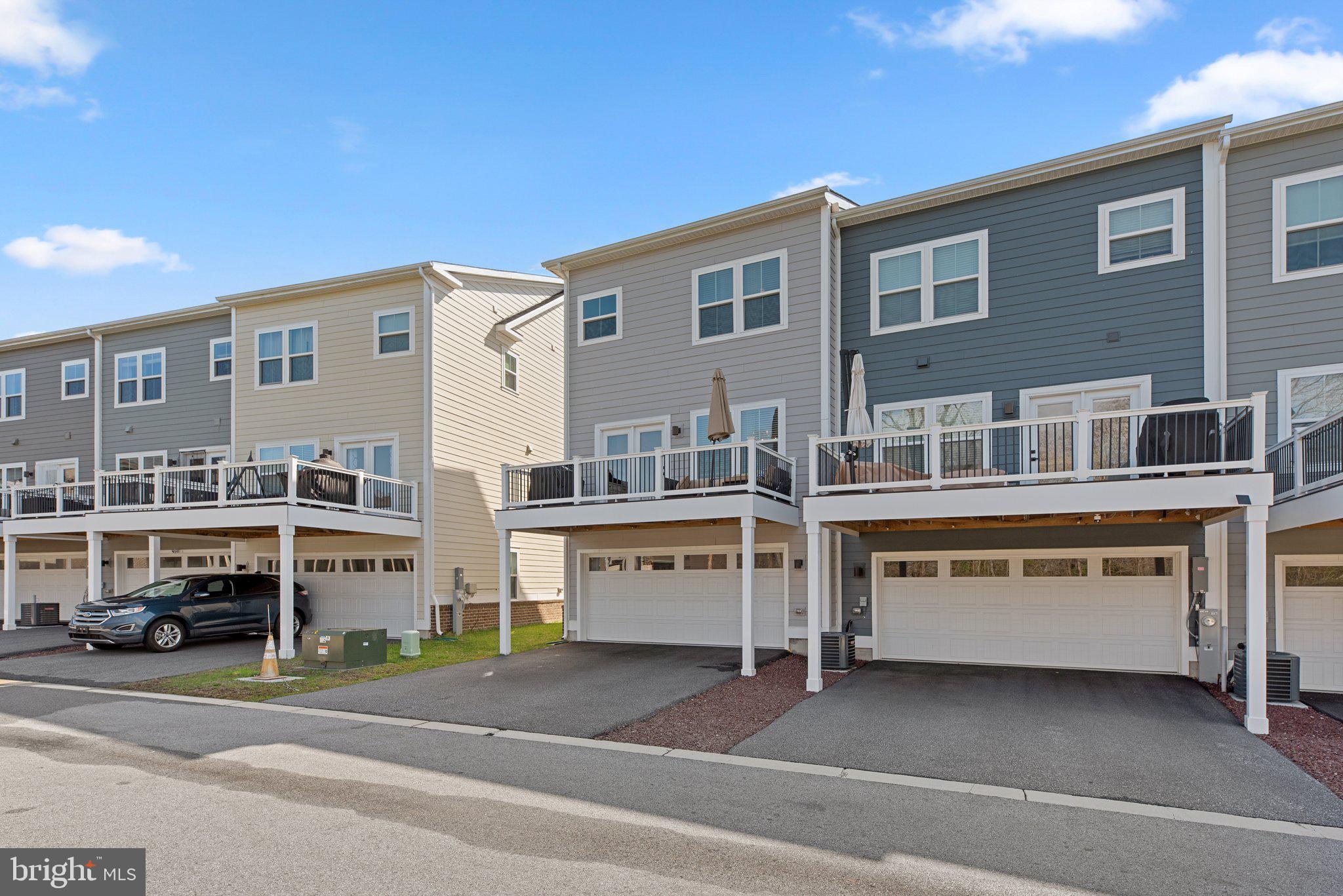 GREENLEIGH AT CROSSROADS - Residential Lease