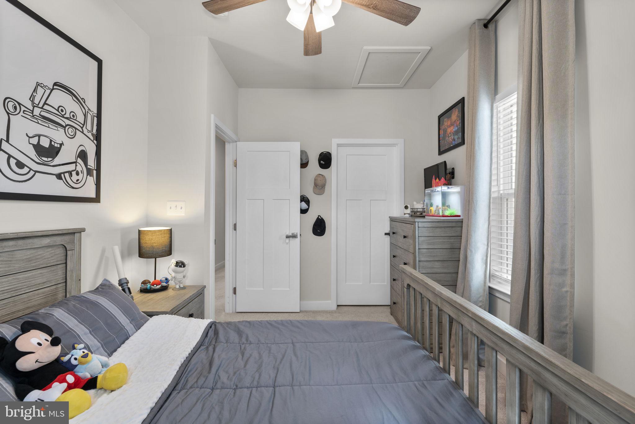 GREENLEIGH AT CROSSROADS - Residential Lease