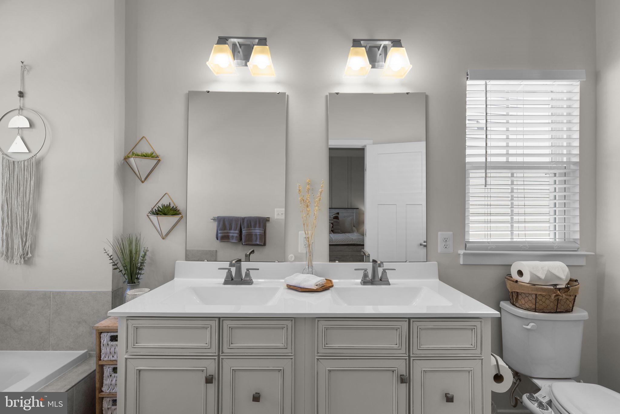 GREENLEIGH AT CROSSROADS - Residential Lease