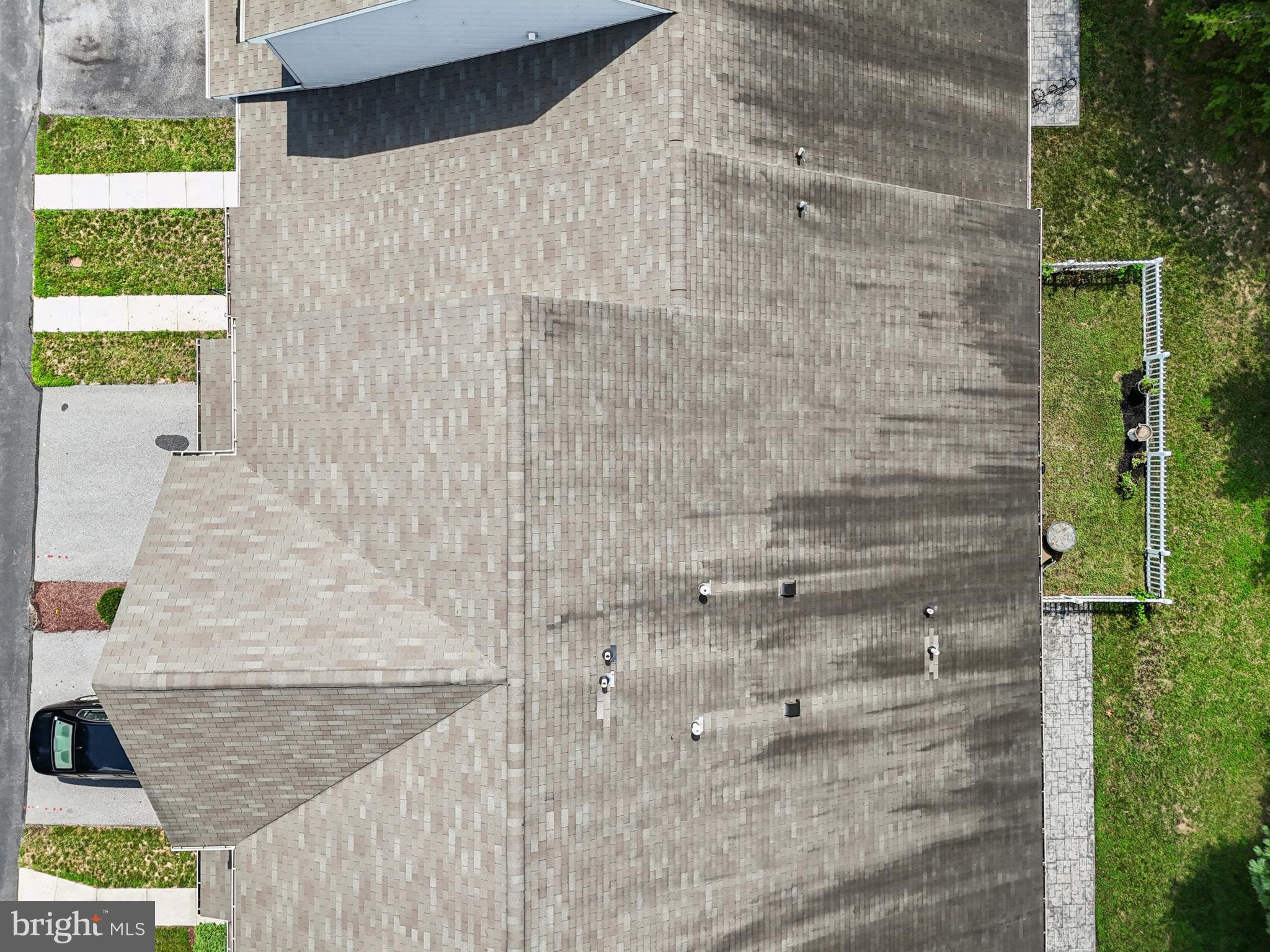 GUILFORD MEWS - Residential